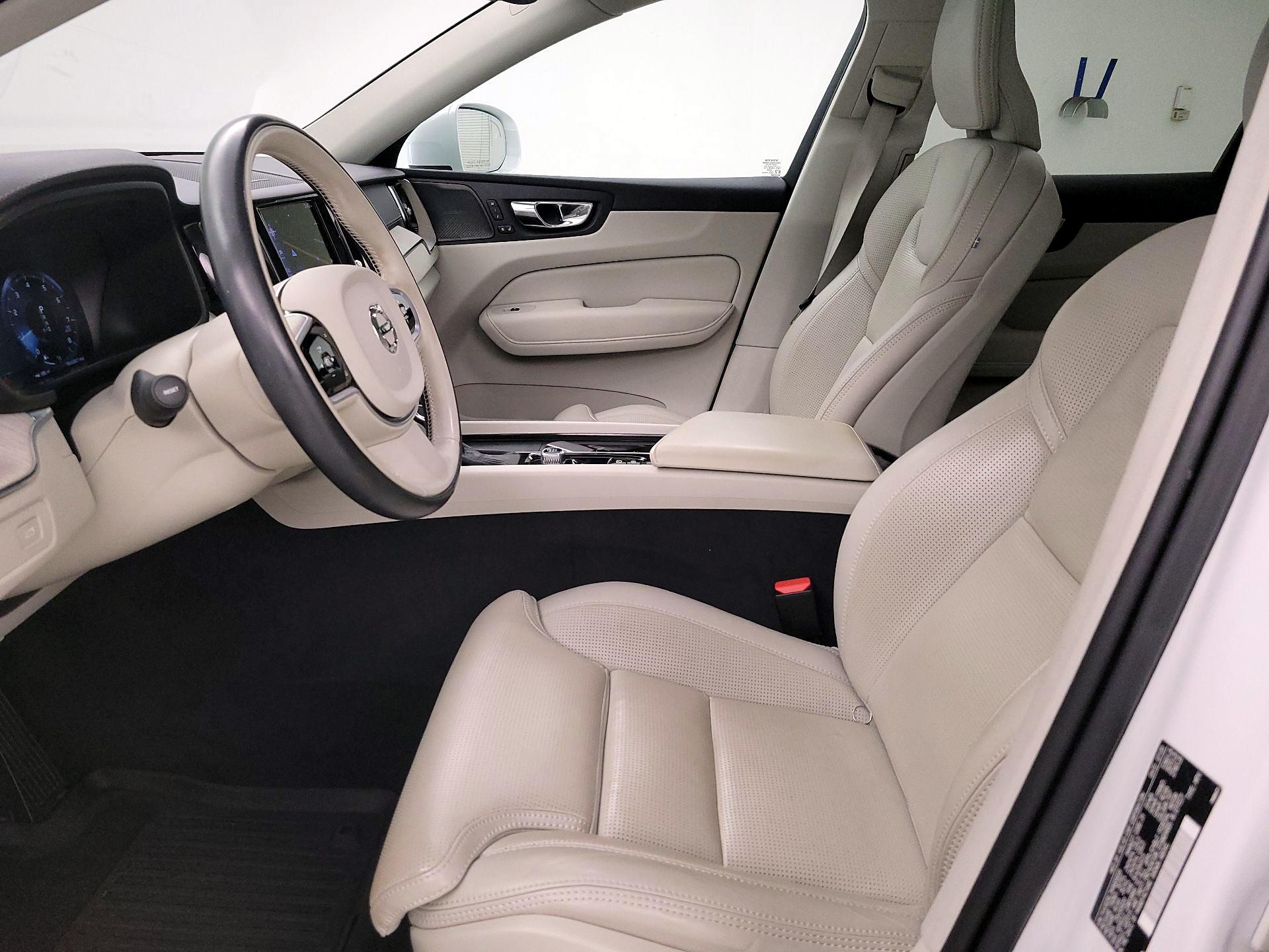 Thumbnail: 2021 Volvo XC60 - 9