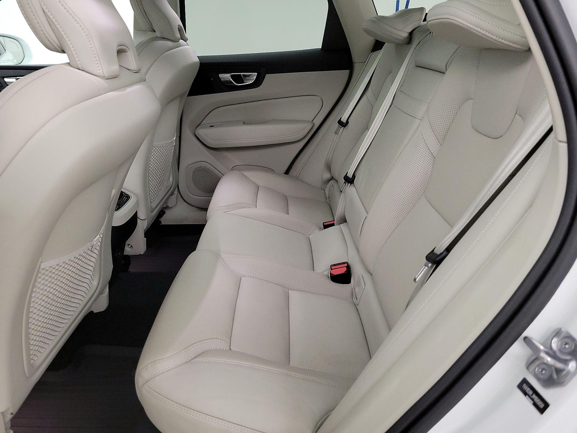 Thumbnail: 2021 Volvo XC60 - 19
