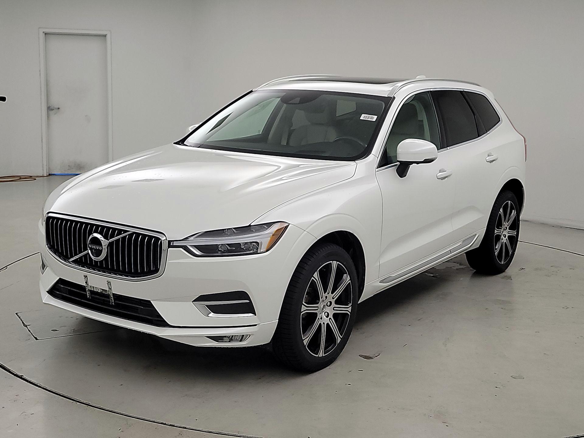 Thumbnail: 2021 Volvo XC60 - 3