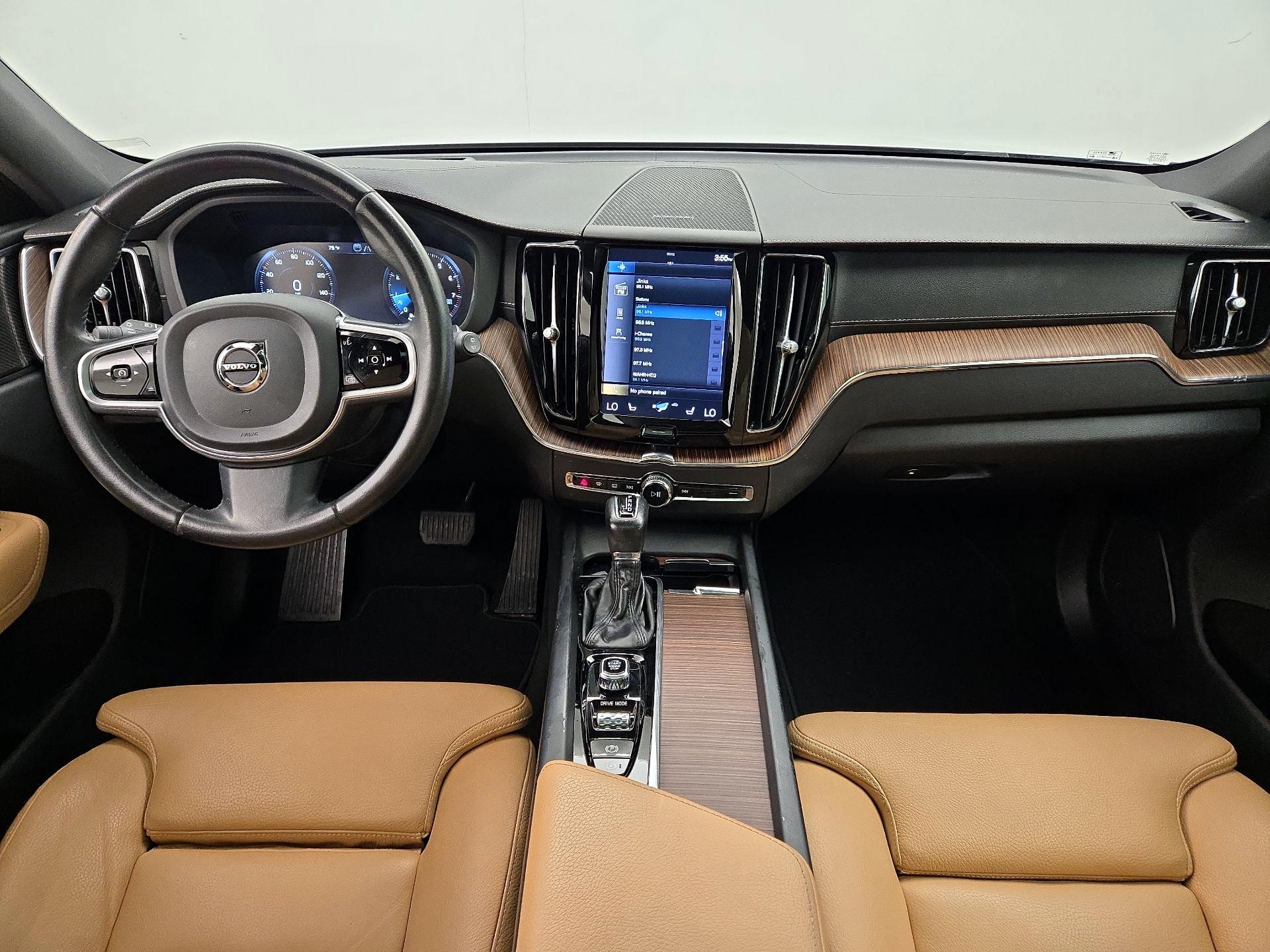 Thumbnail: 2020 Volvo XC60 - 9