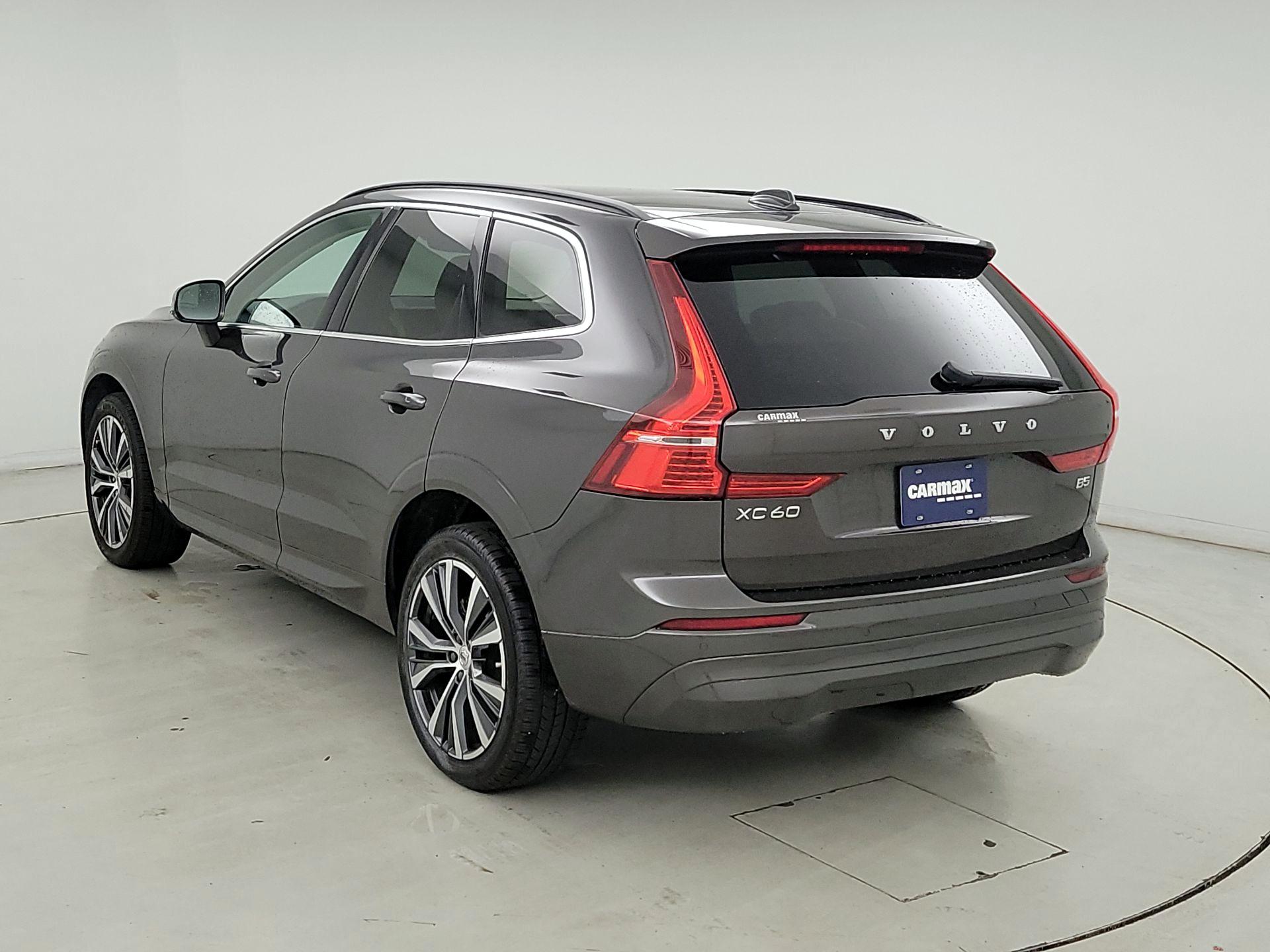 Thumbnail: 2022 Volvo XC60 - 7