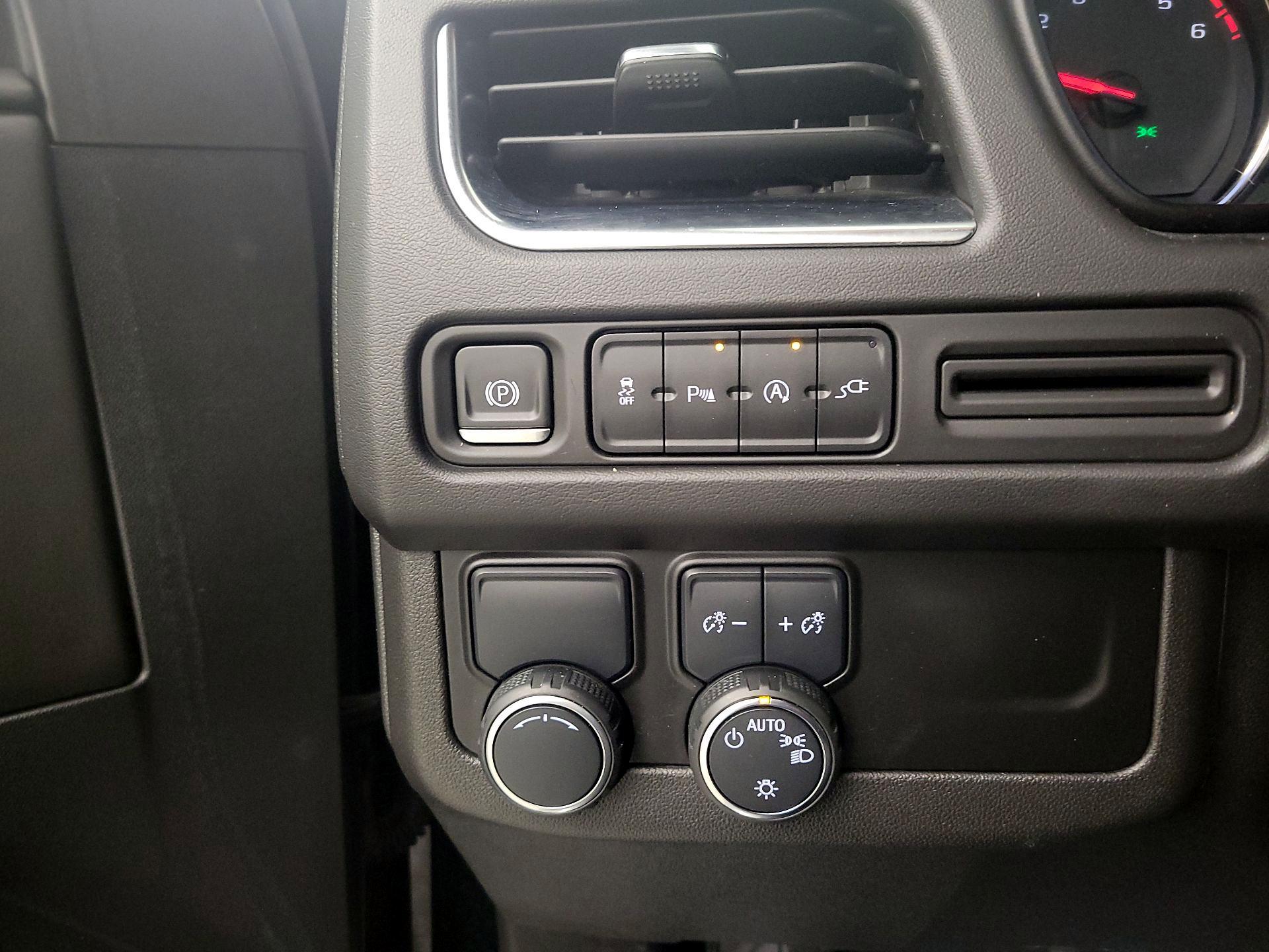 Thumbnail: 2021 Chevrolet Tahoe - 13