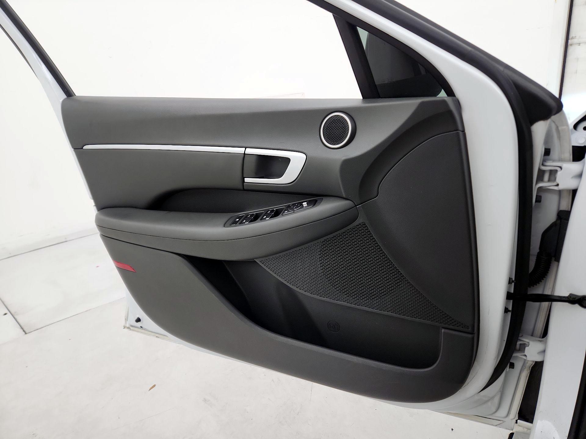 Thumbnail: 2021 Hyundai Sonata - 12