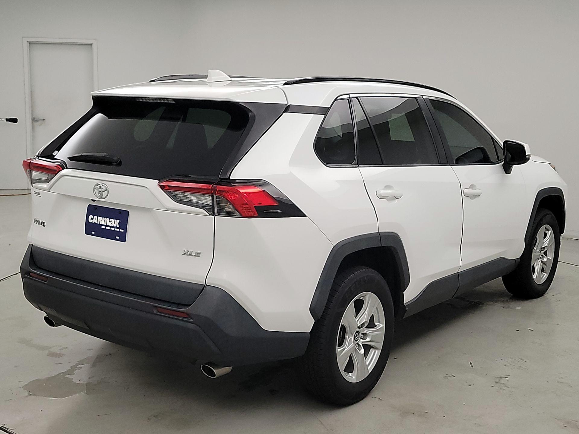 Thumbnail: 2021 Toyota RAV4 - 5