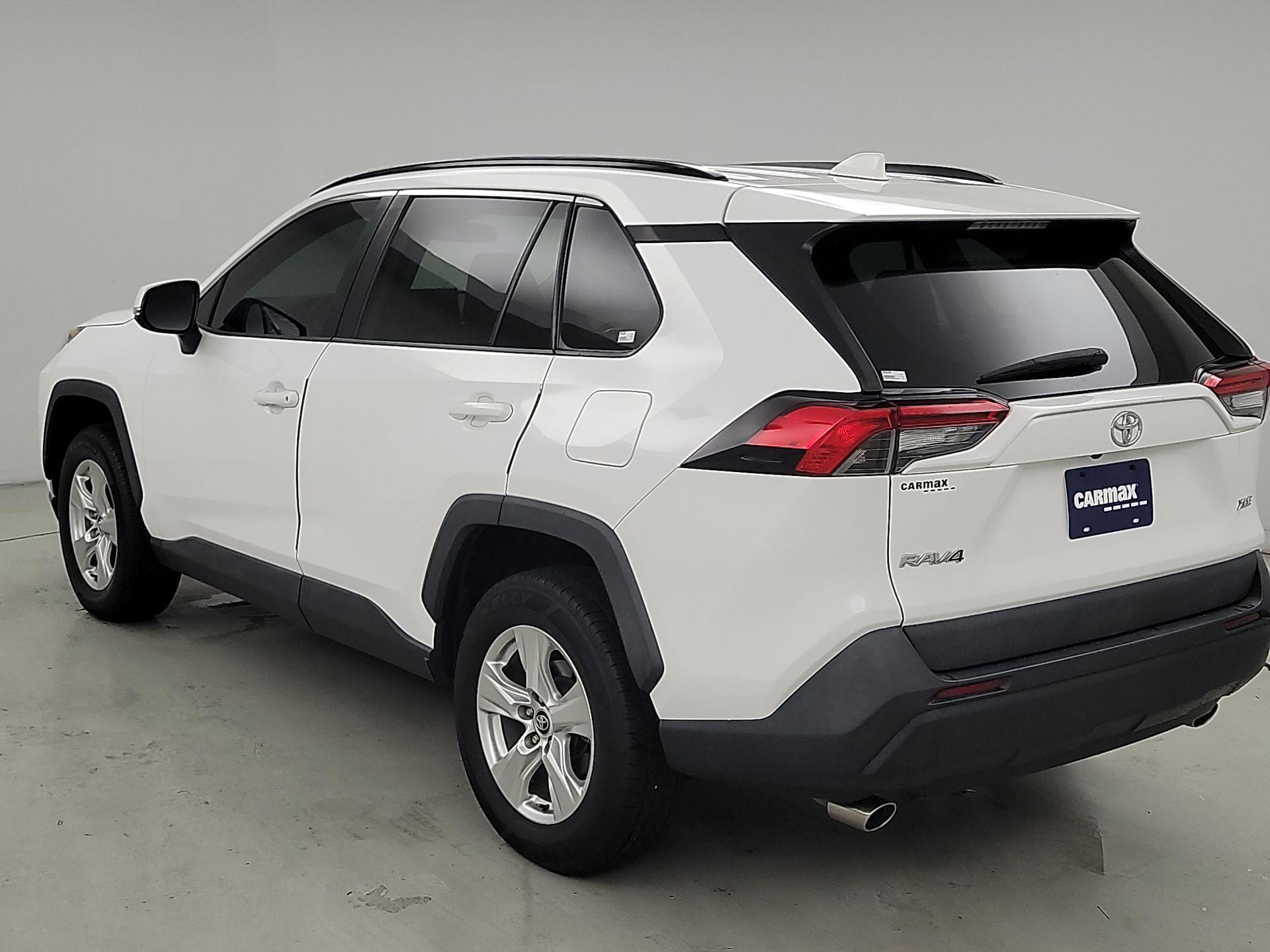 Thumbnail: 2021 Toyota RAV4 - 7