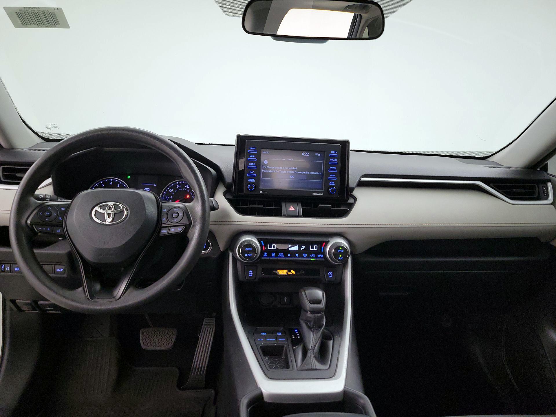 Thumbnail: 2021 Toyota RAV4 - 8
