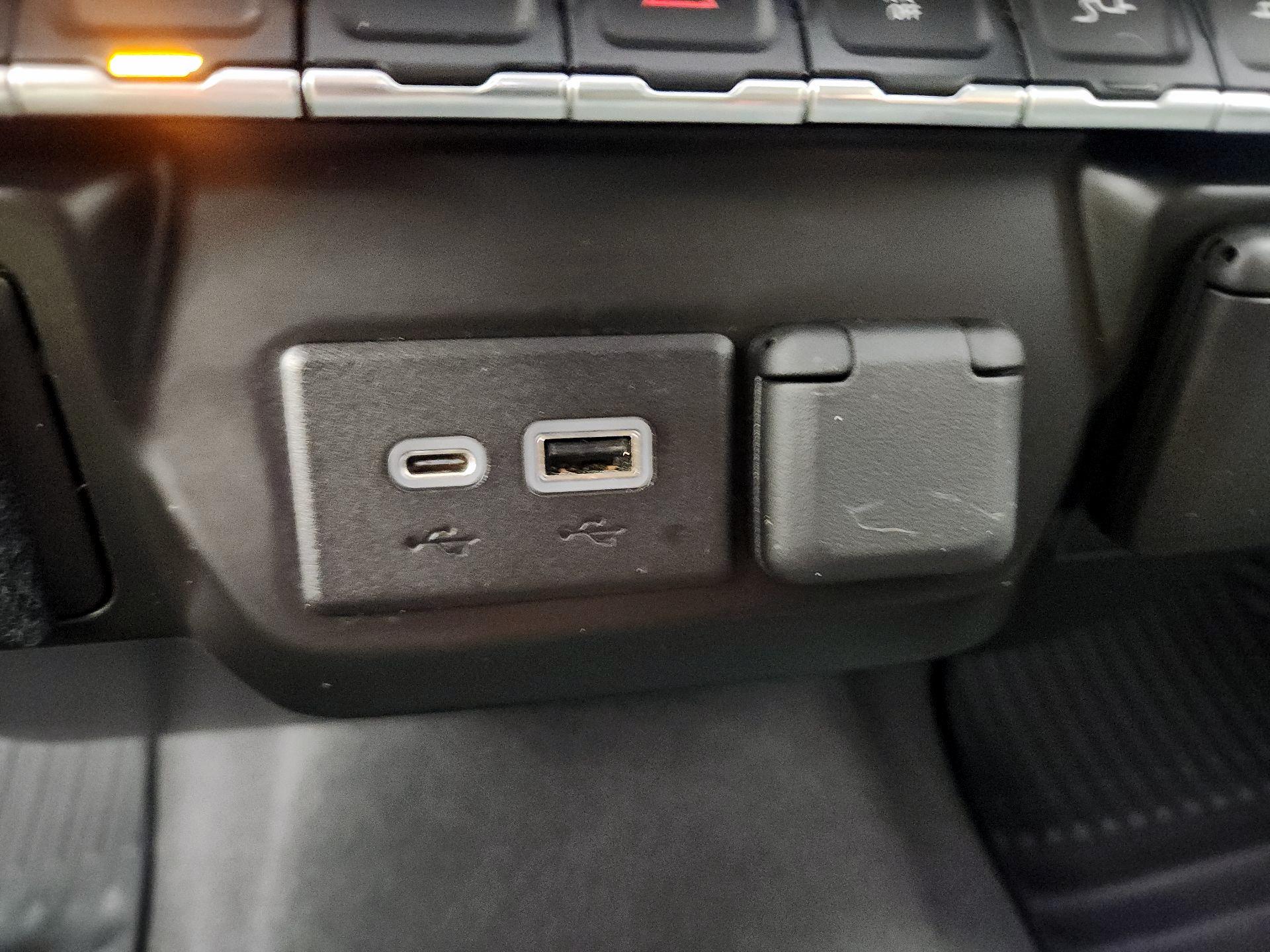 Thumbnail: 2021 Chevrolet Silverado 1500 - 18