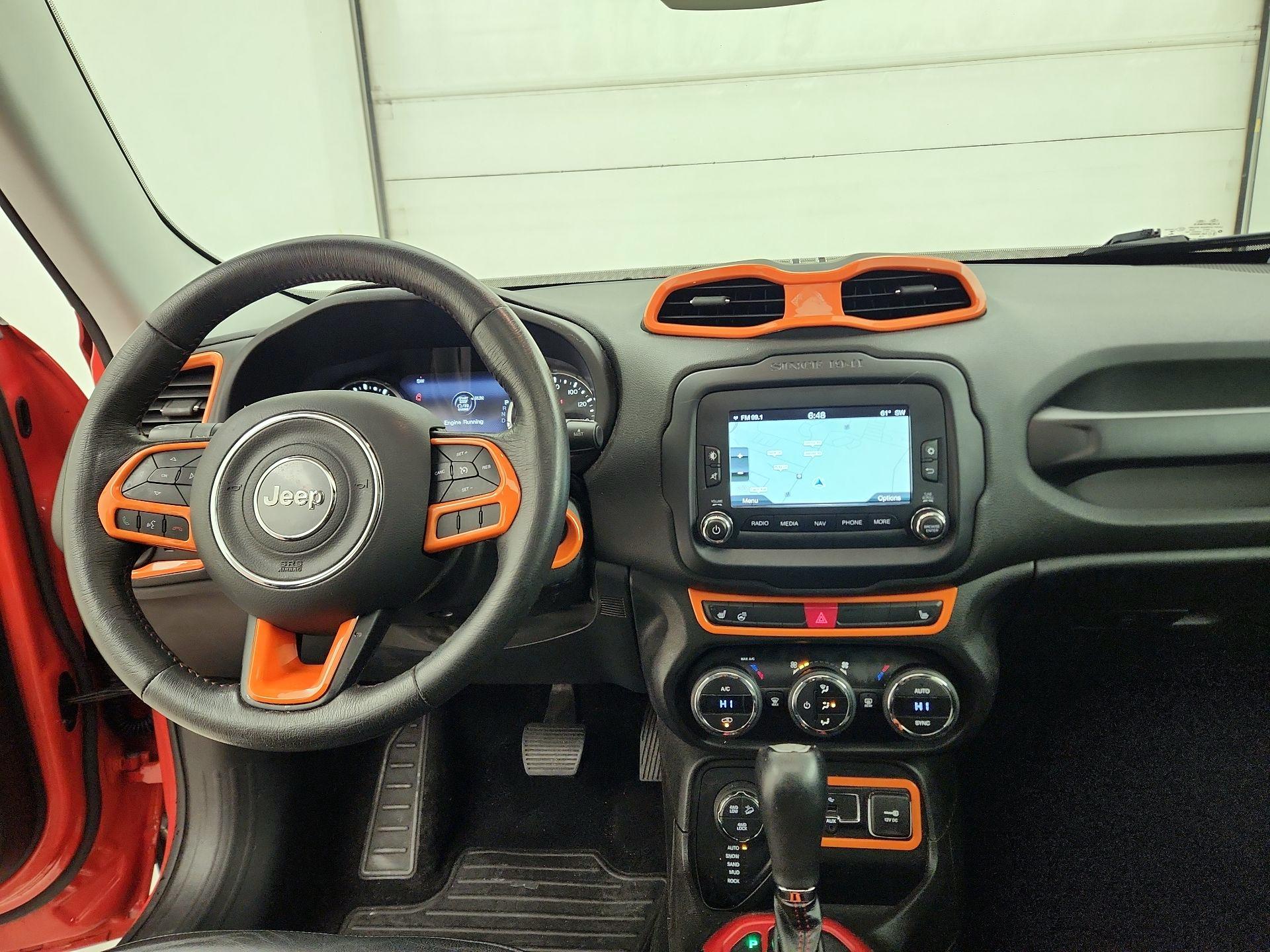 Thumbnail: 2016 Jeep Renegade - 9