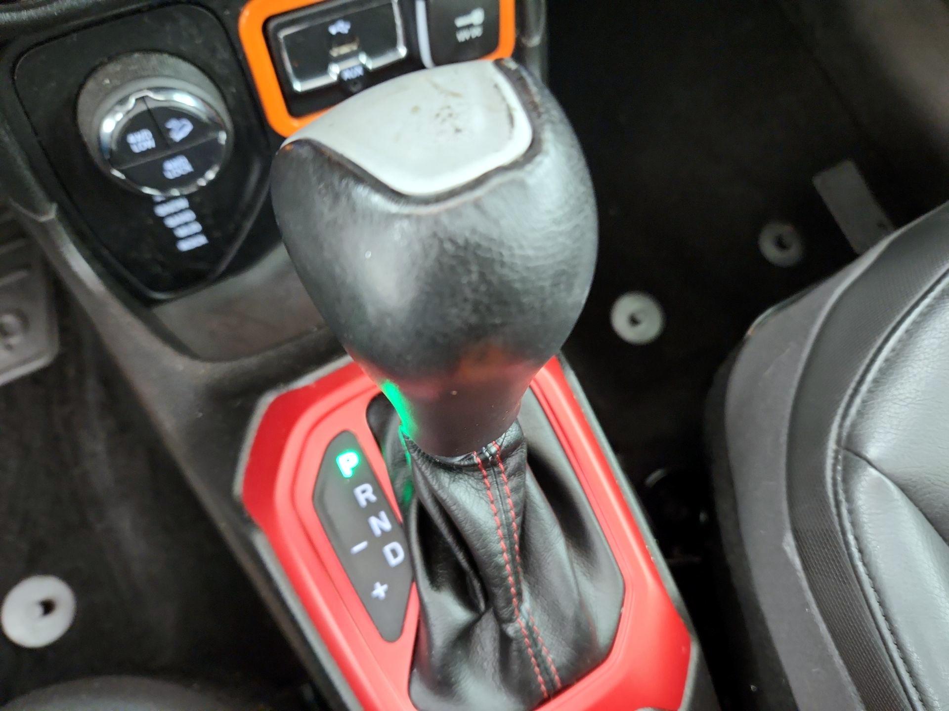 Thumbnail: 2016 Jeep Renegade - 18