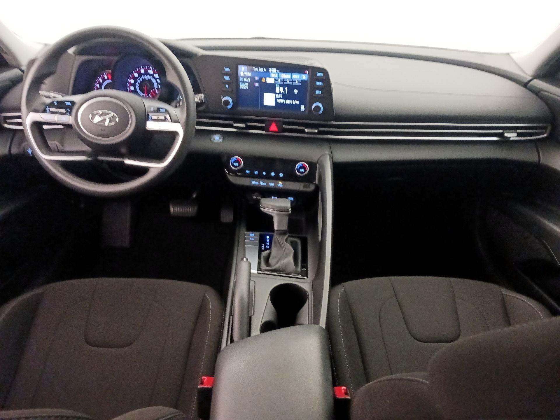 Thumbnail: 2022 Hyundai Elantra - 9