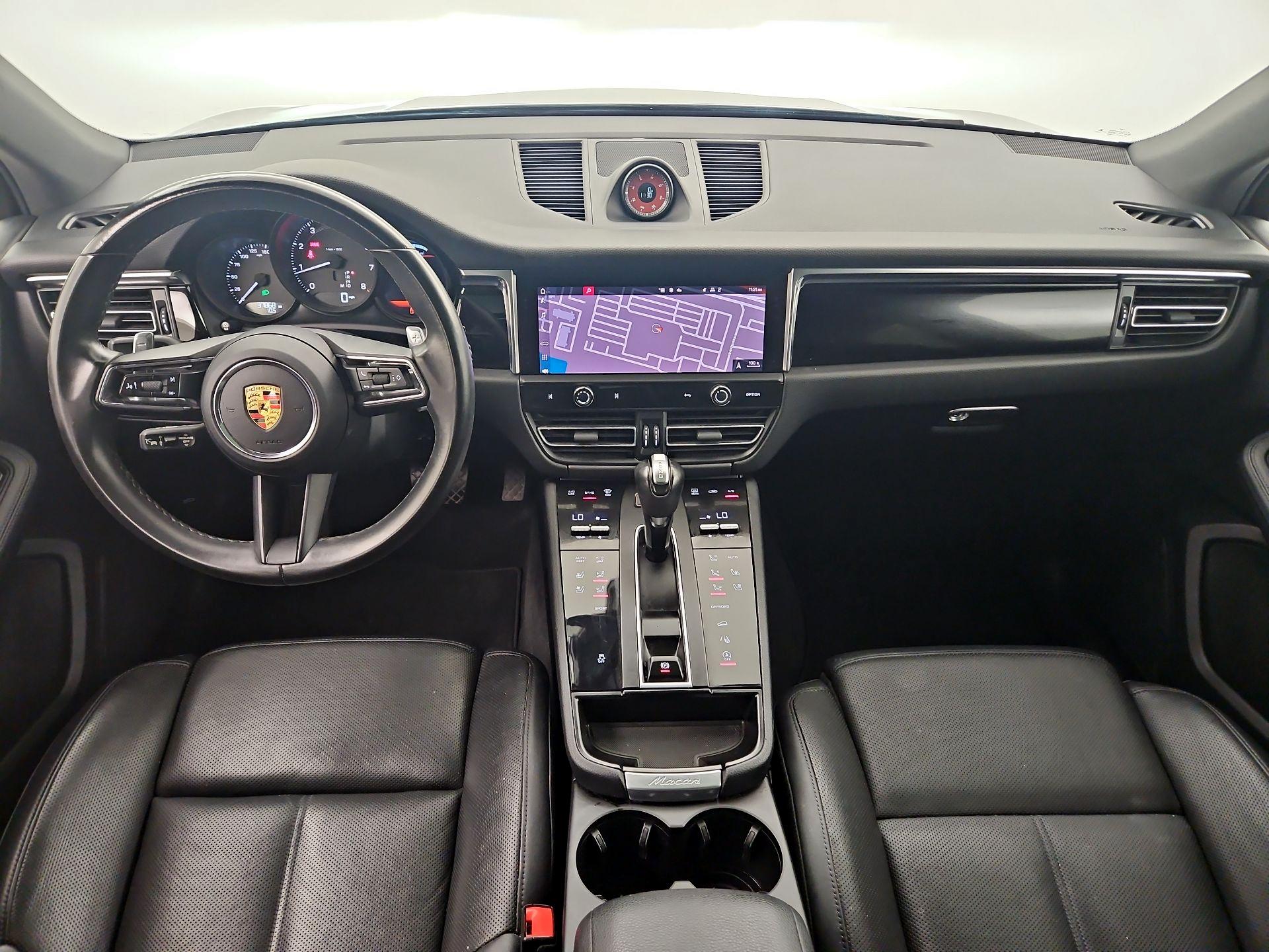 Thumbnail: 2023 Porsche Macan - 9