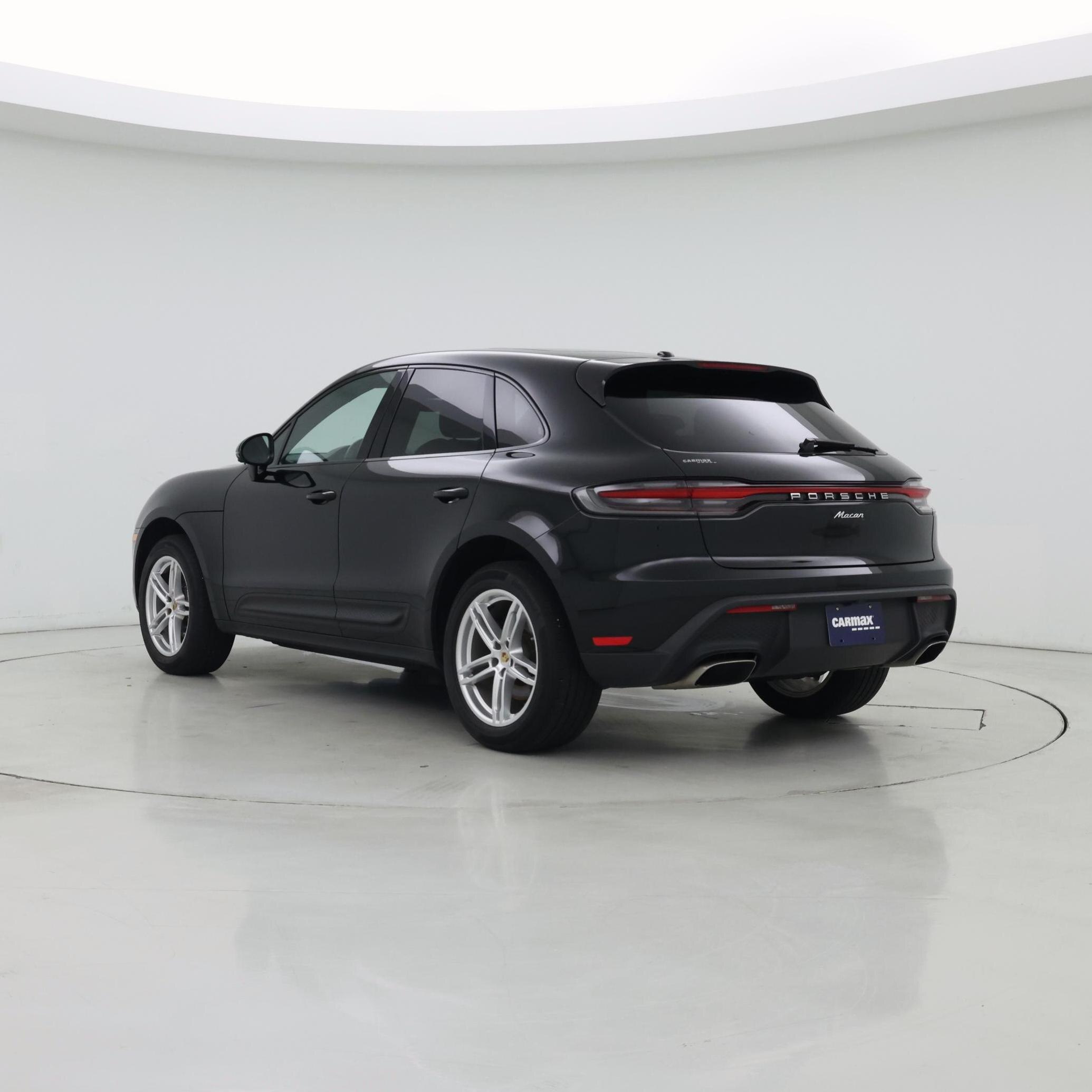 Thumbnail: 2023 Porsche Macan - 2