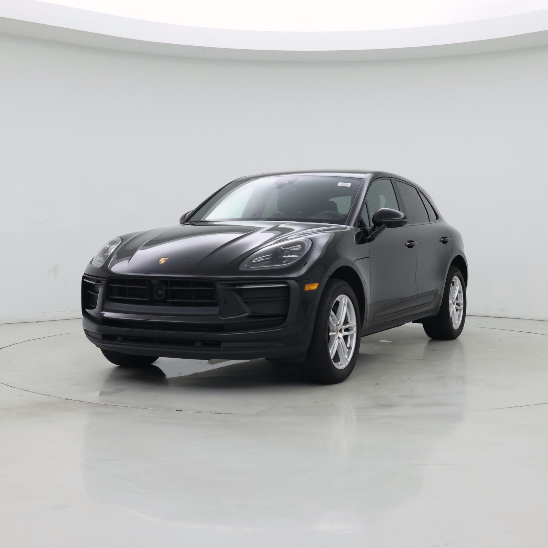 Thumbnail: 2023 Porsche Macan - 4