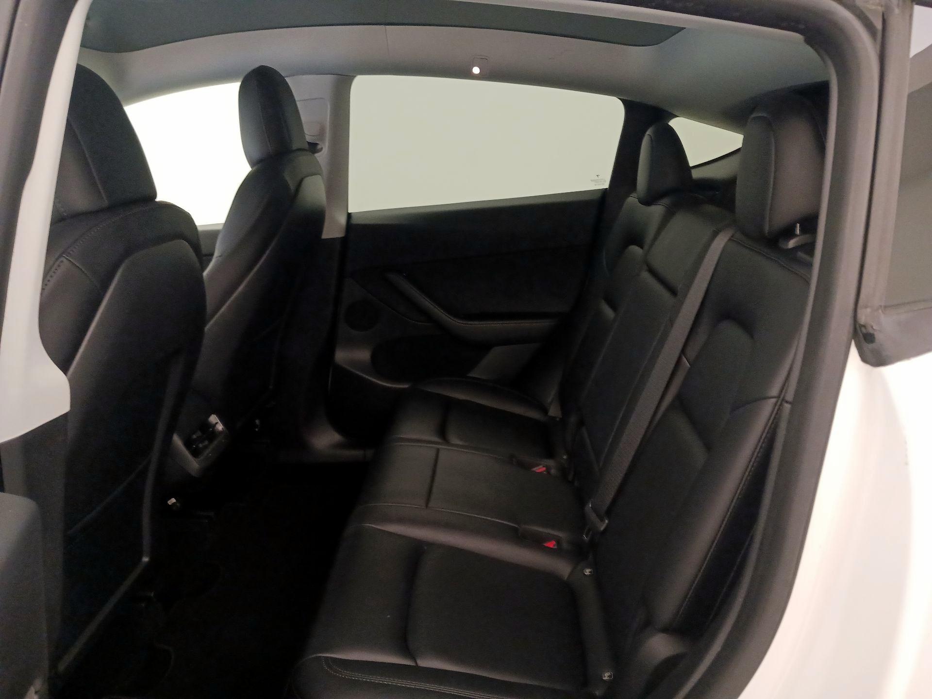 Thumbnail: 2022 Tesla Model Y - 18