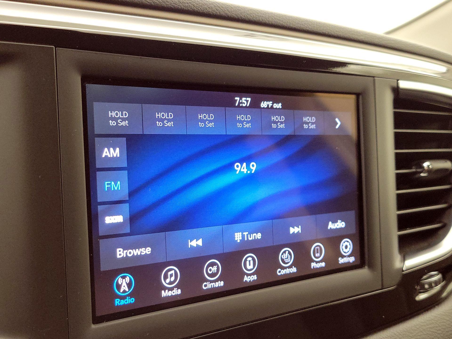 Thumbnail: 2019 Chrysler Pacifica - 15