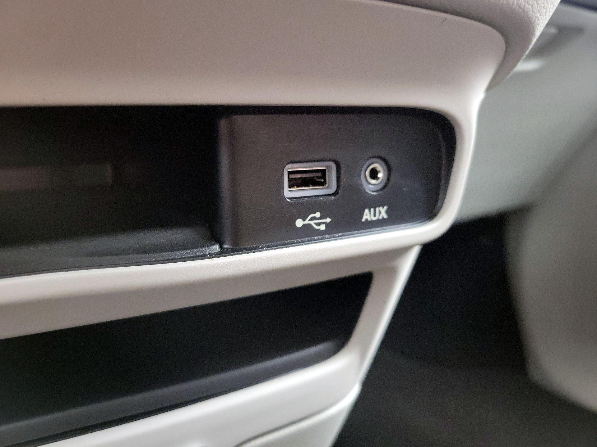 Thumbnail: 2019 Chrysler Pacifica - 18