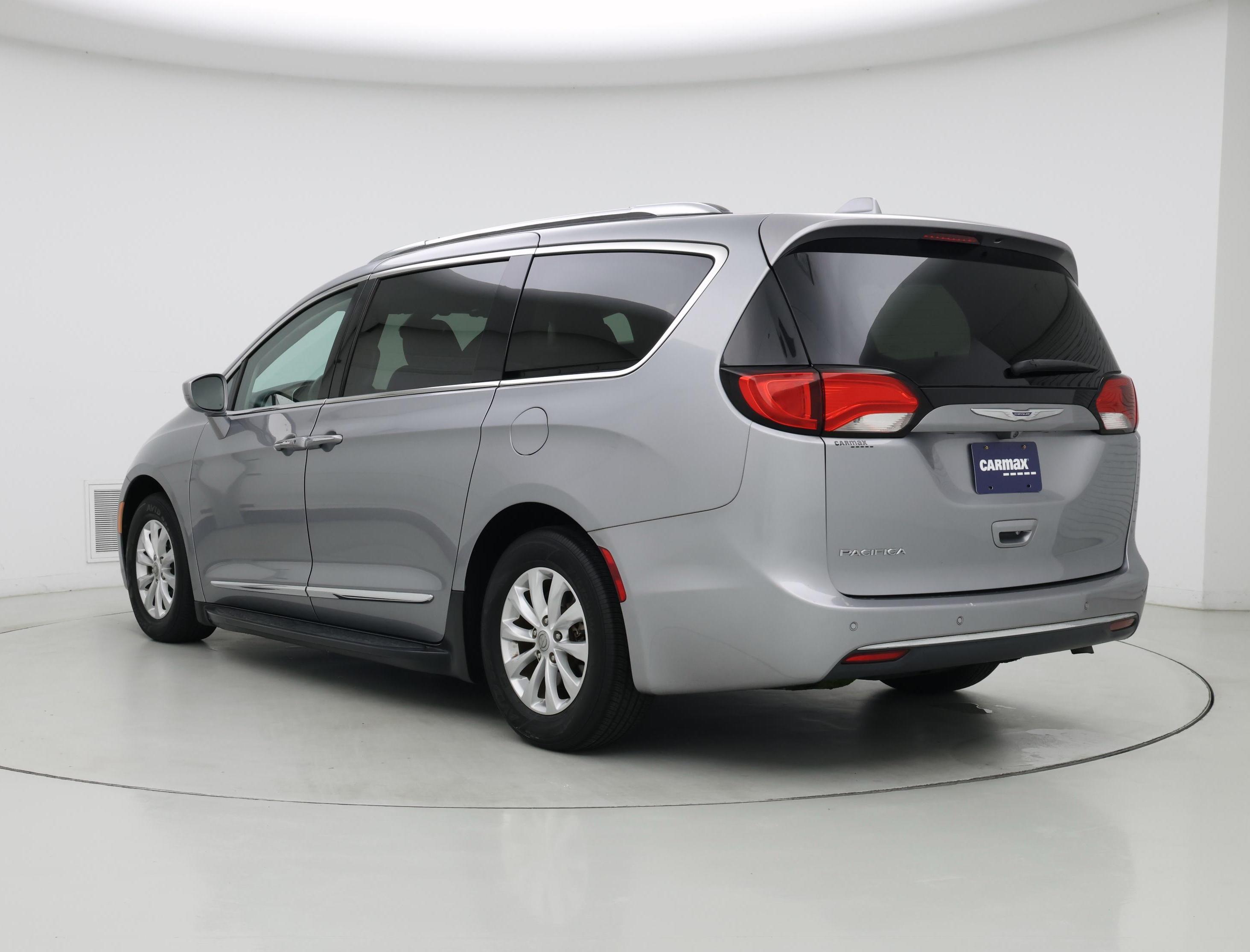 Thumbnail: 2019 Chrysler Pacifica - 2