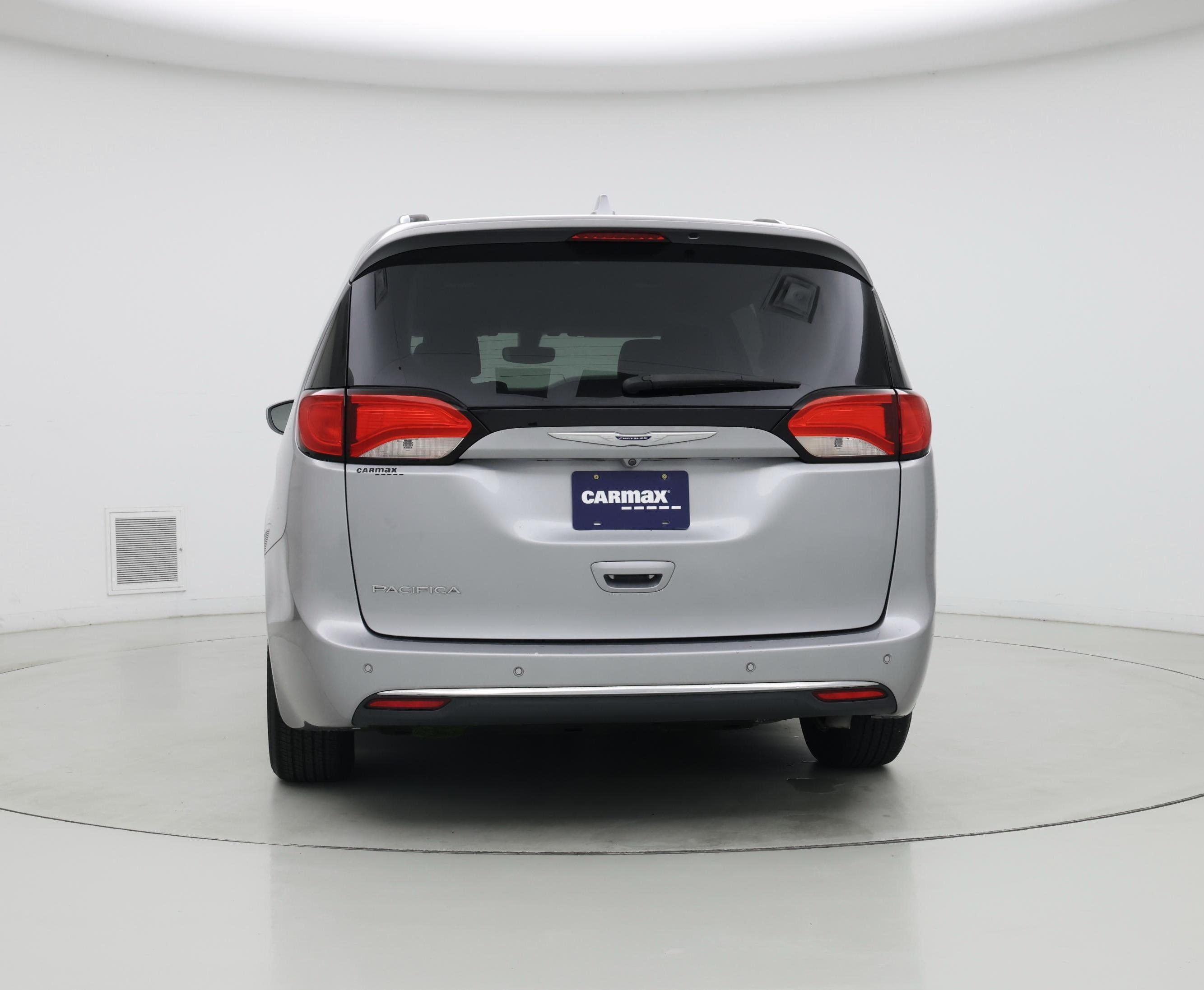 Thumbnail: 2019 Chrysler Pacifica - 6