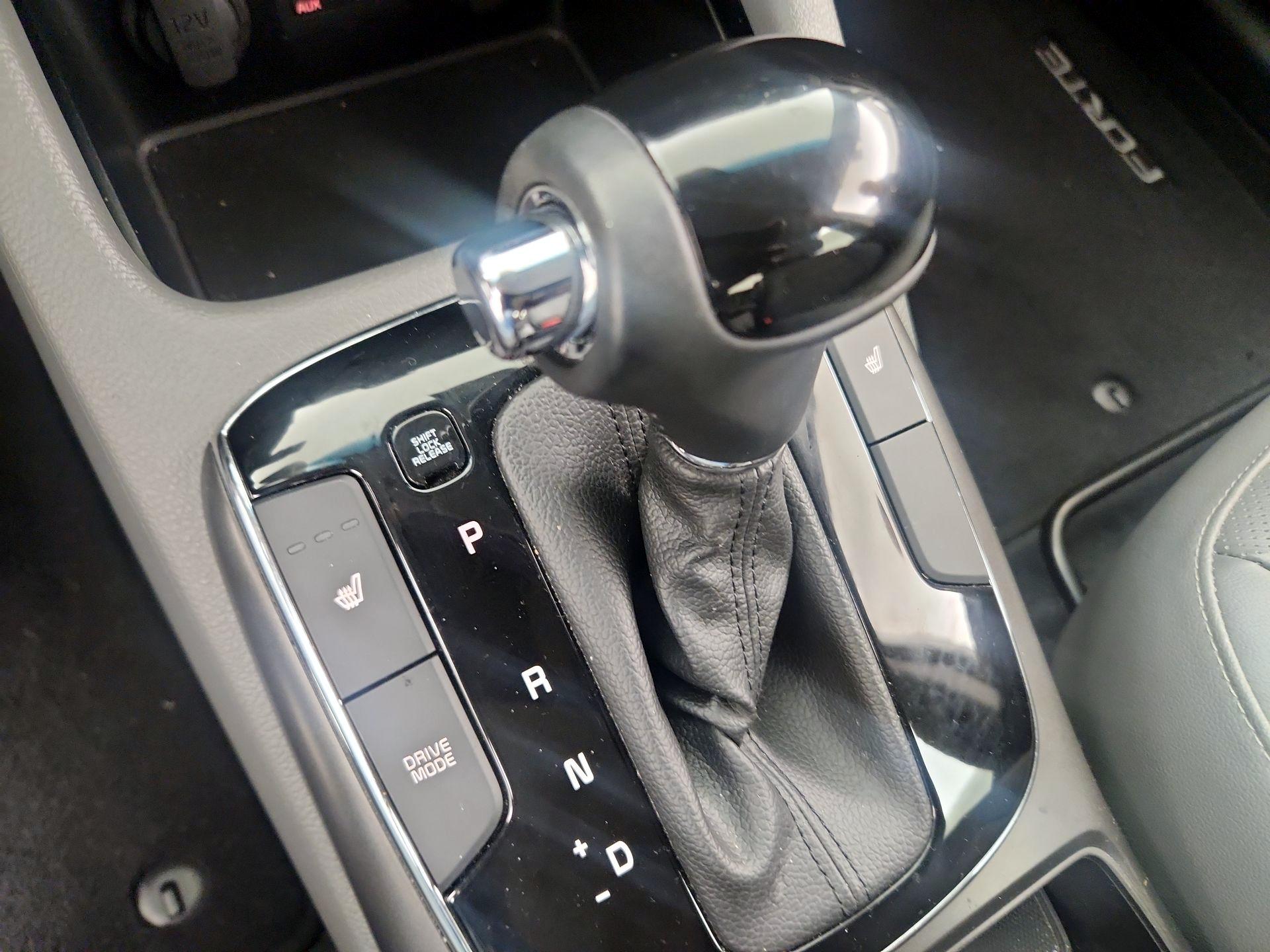 Thumbnail: 2017 Kia Forte - 15