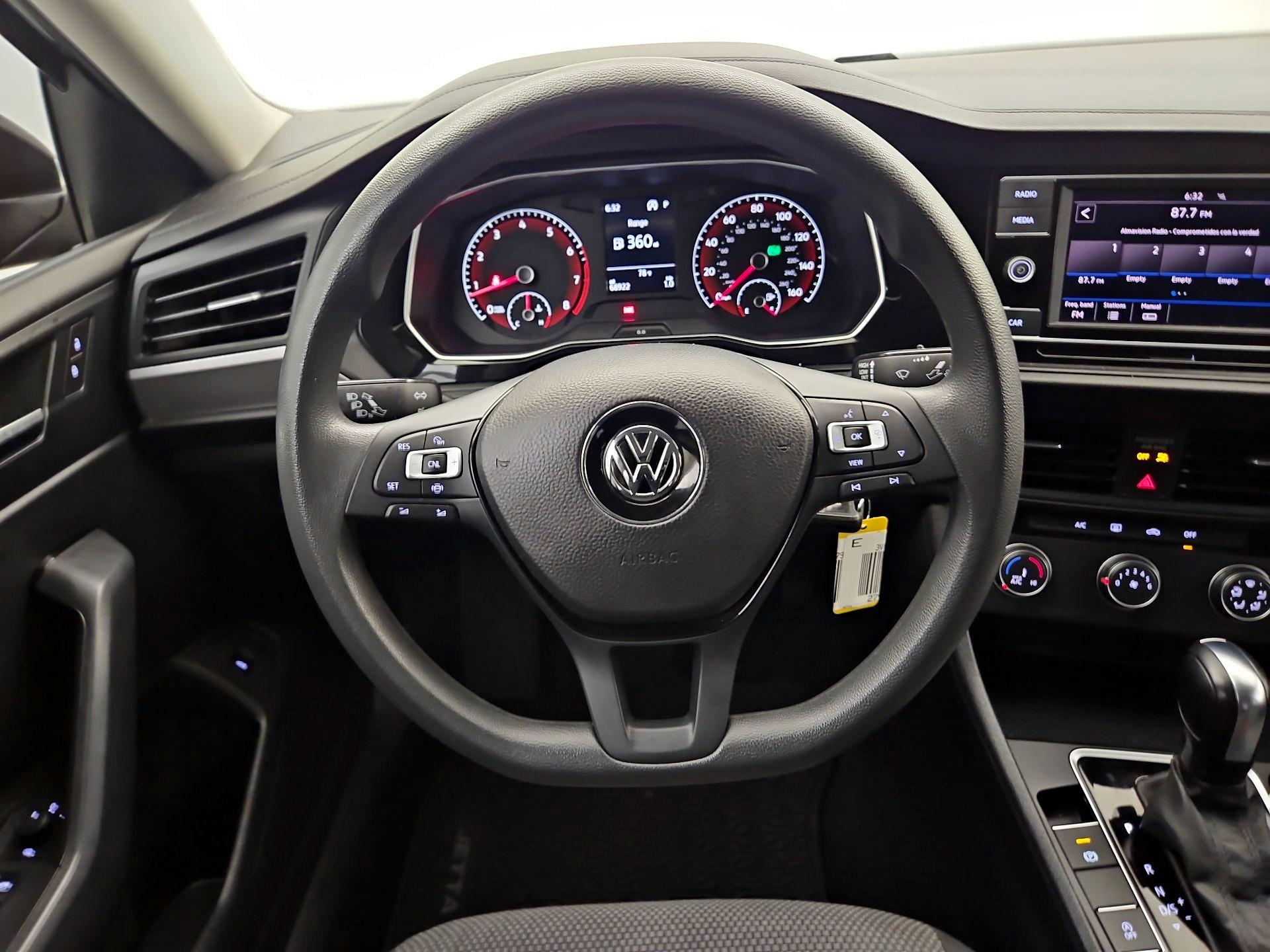 Thumbnail: 2019 Volkswagen Jetta - 10