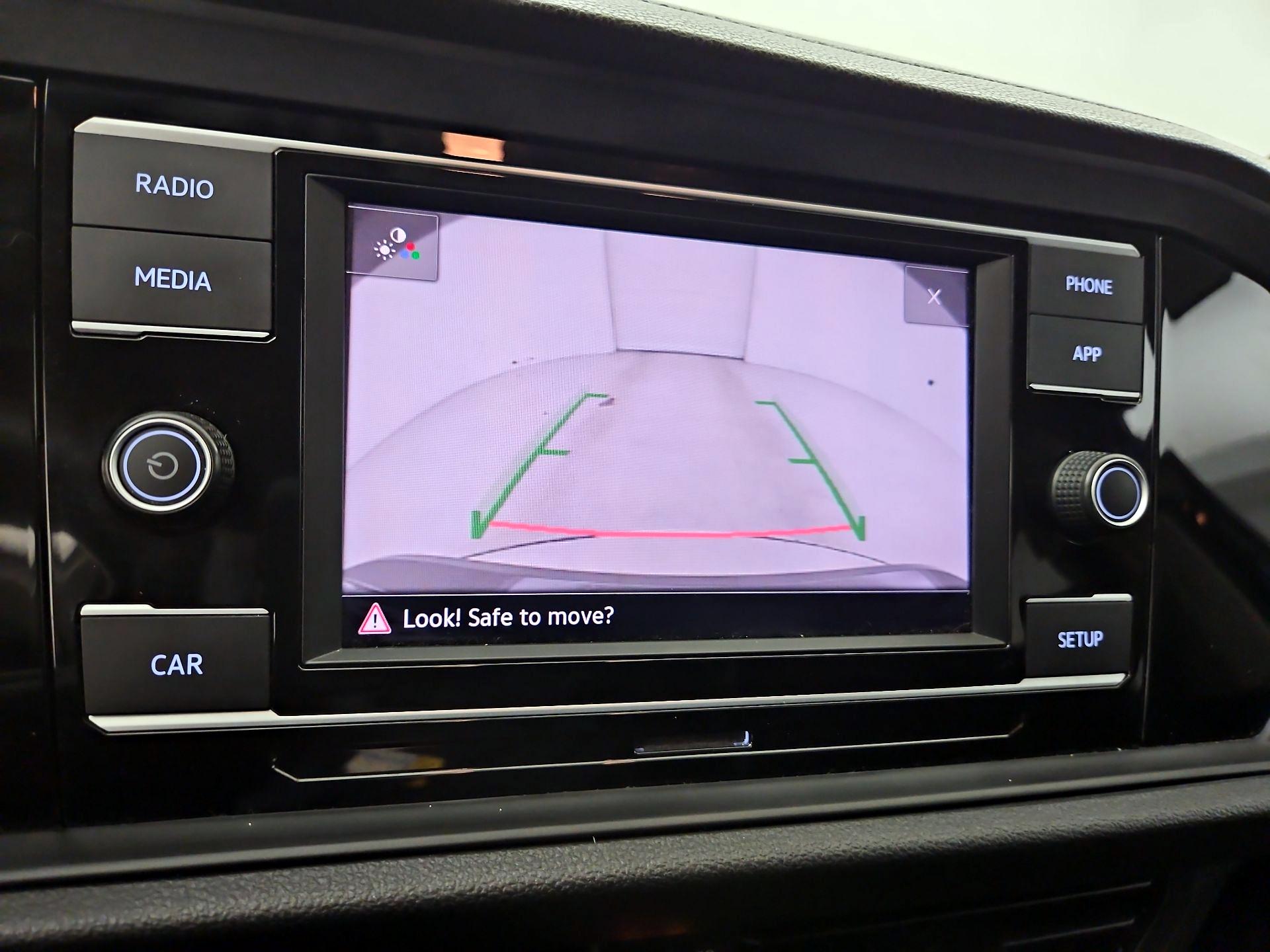Thumbnail: 2019 Volkswagen Jetta - 14