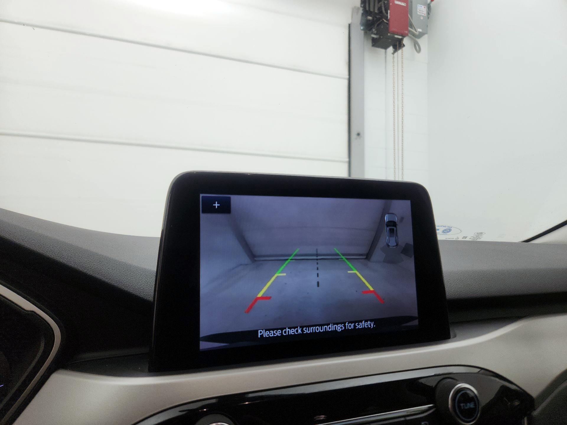 Thumbnail: 2021 Ford Escape - 14