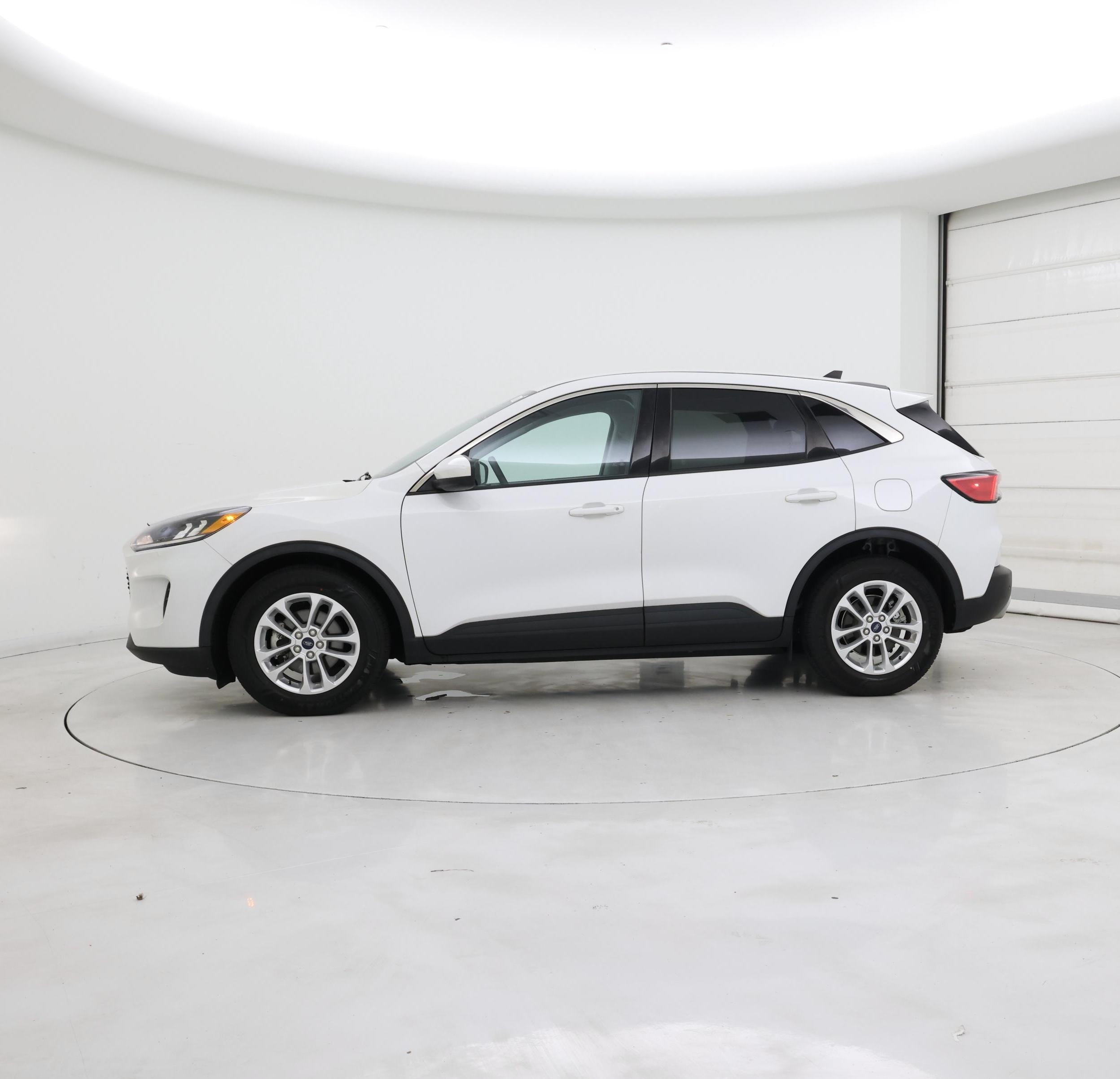 Thumbnail: 2021 Ford Escape - 3