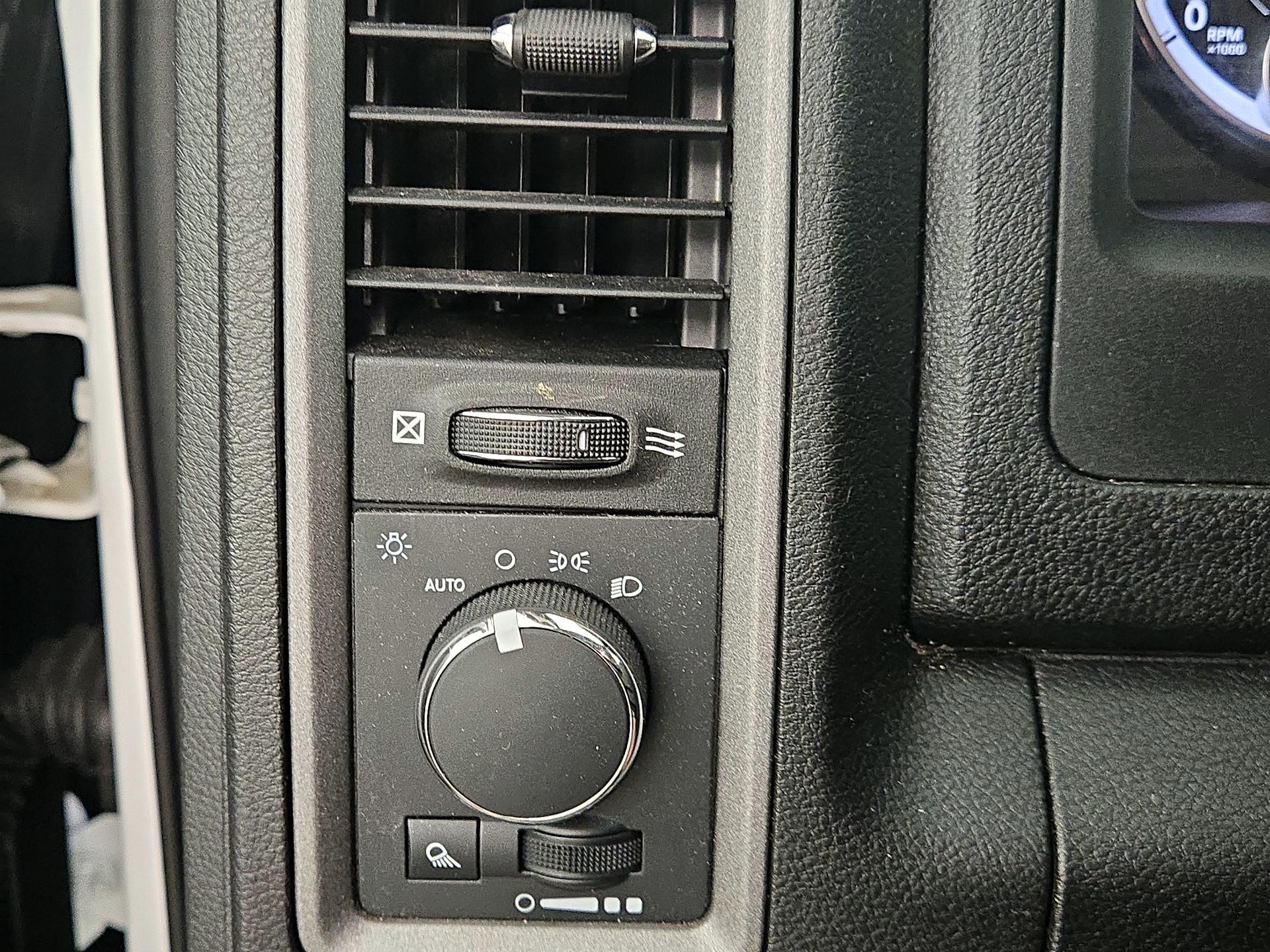 Thumbnail: 2022 RAM 1500 Classic - 13