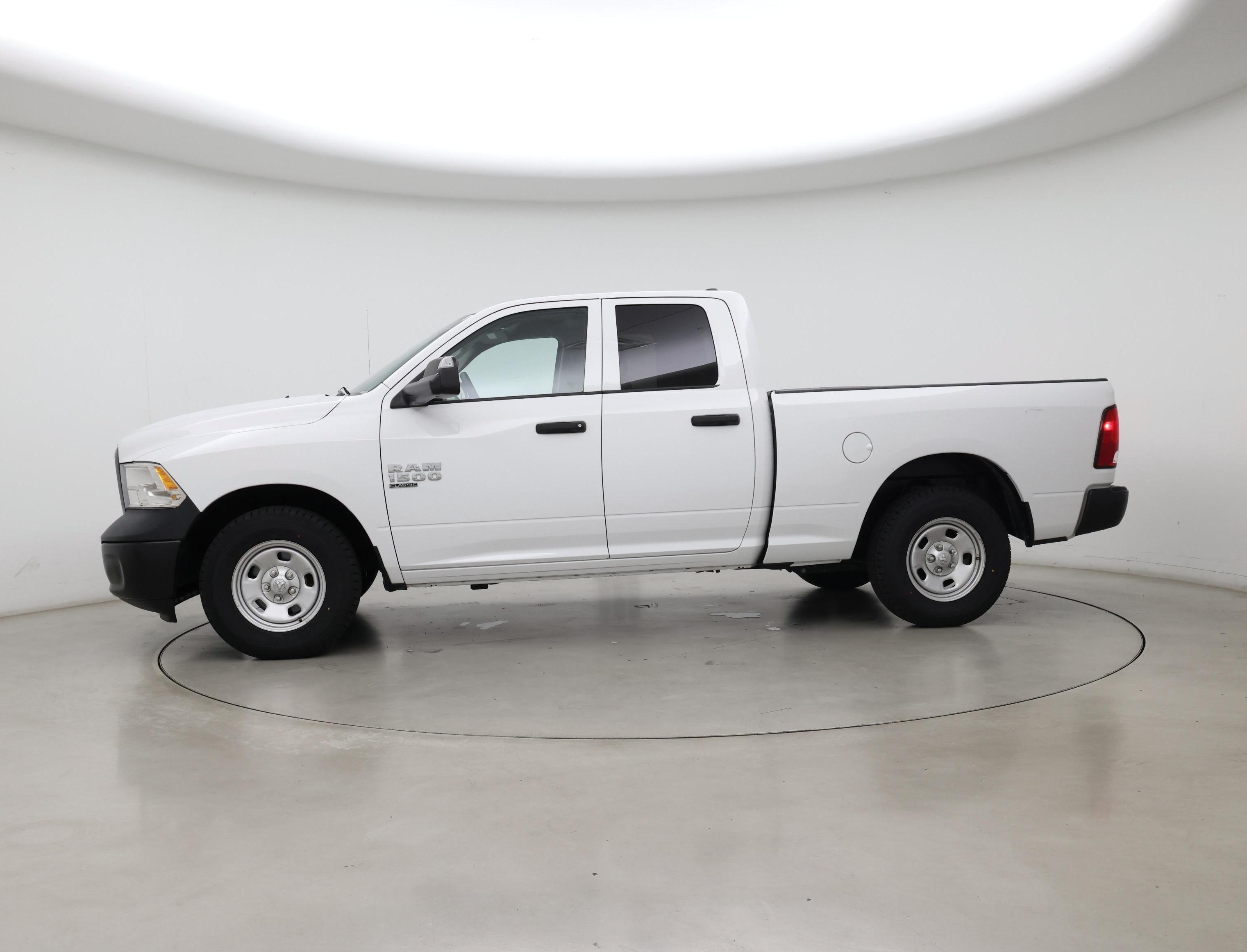 Thumbnail: 2022 RAM 1500 Classic - 3