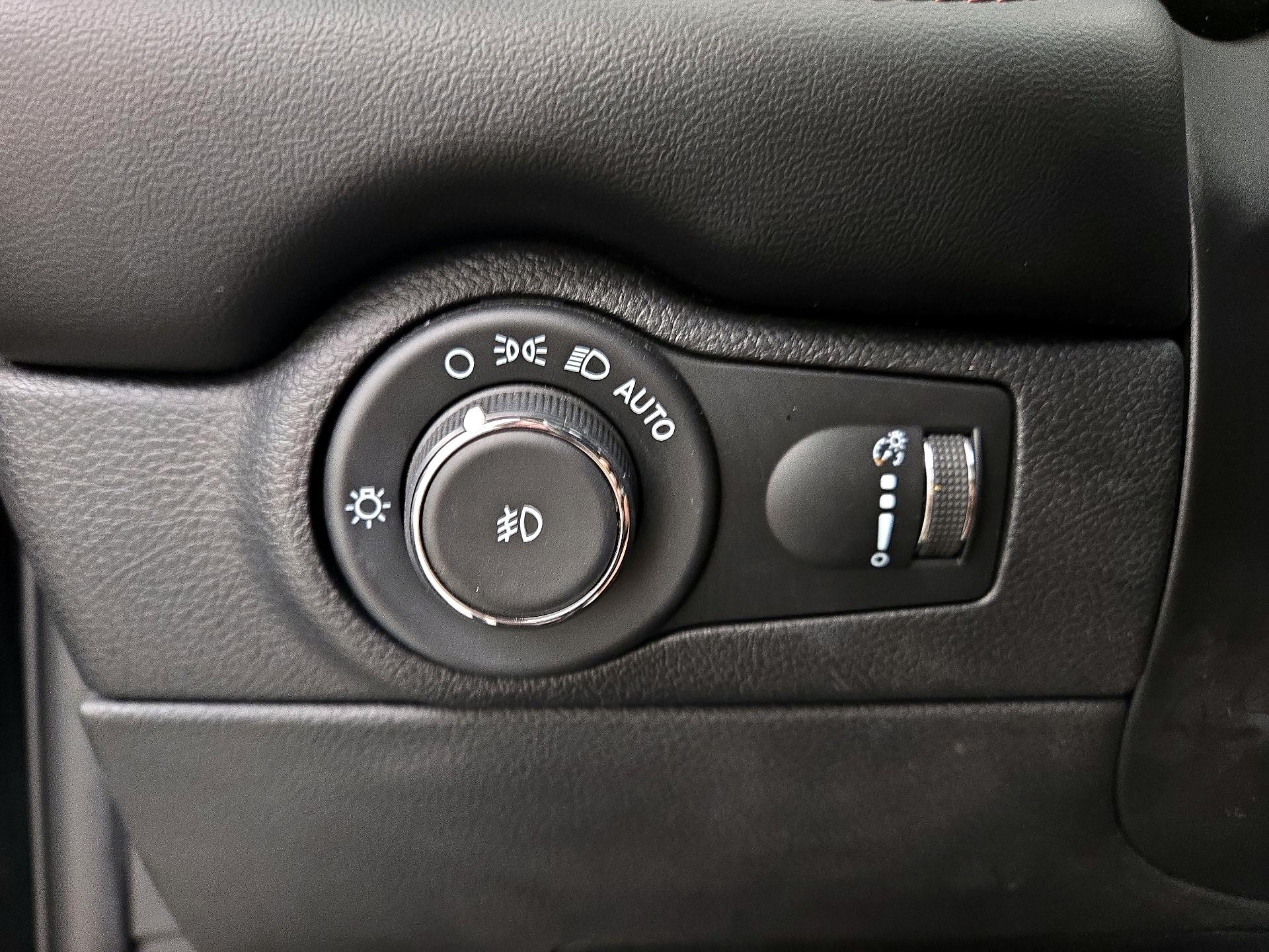 Thumbnail: 2021 Dodge Durango - 13