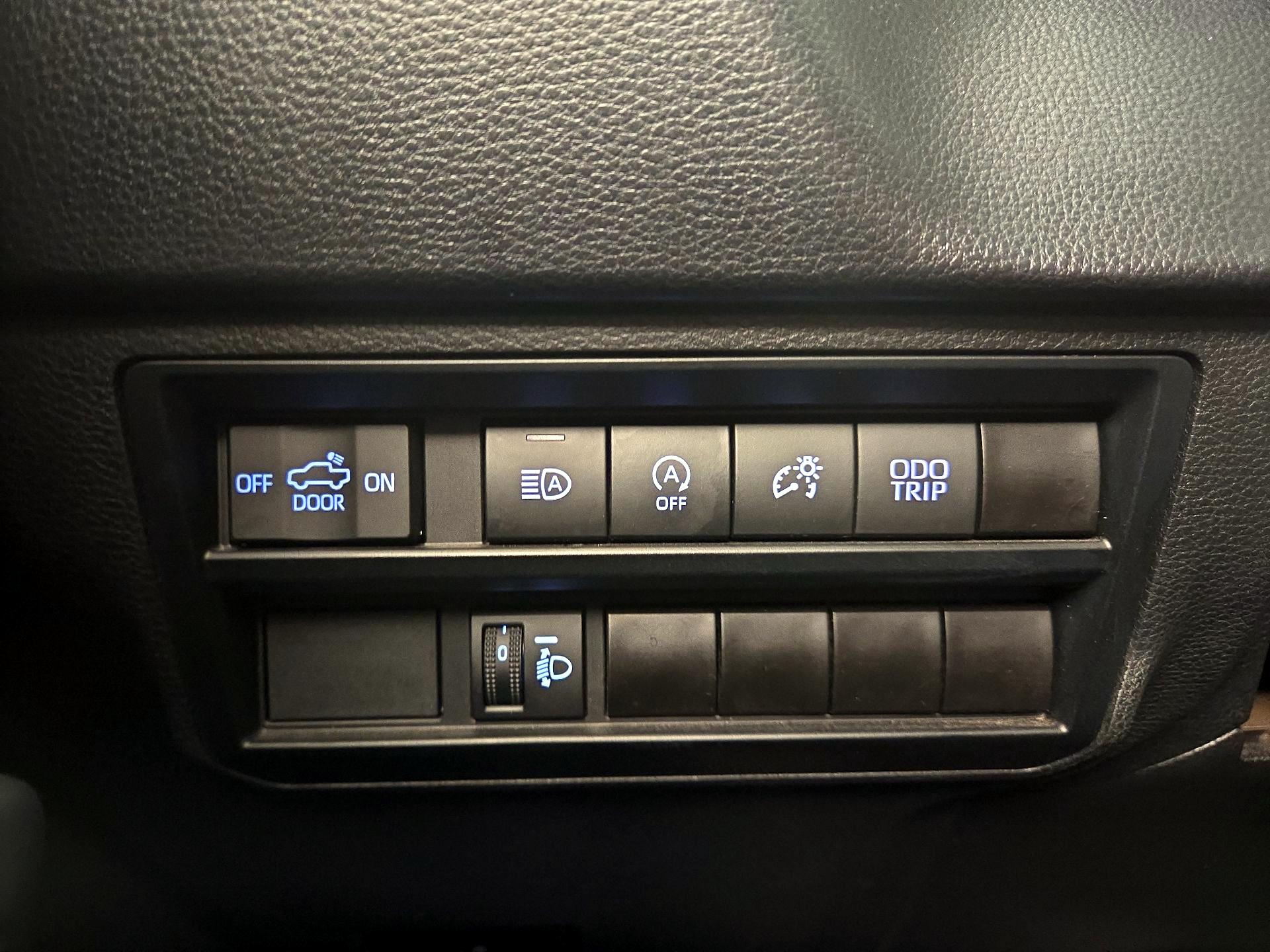 Thumbnail: 2023 Toyota Tundra - 13
