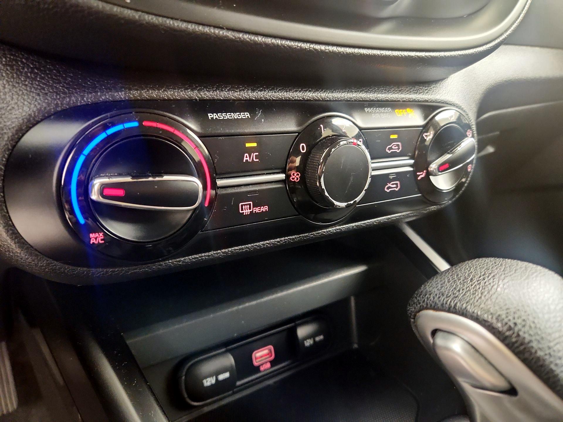 Thumbnail: 2020 Kia Soul - 16
