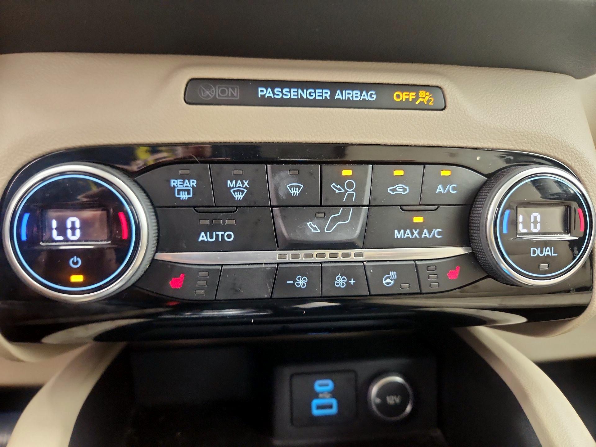 Thumbnail: 2021 Ford Escape - 17