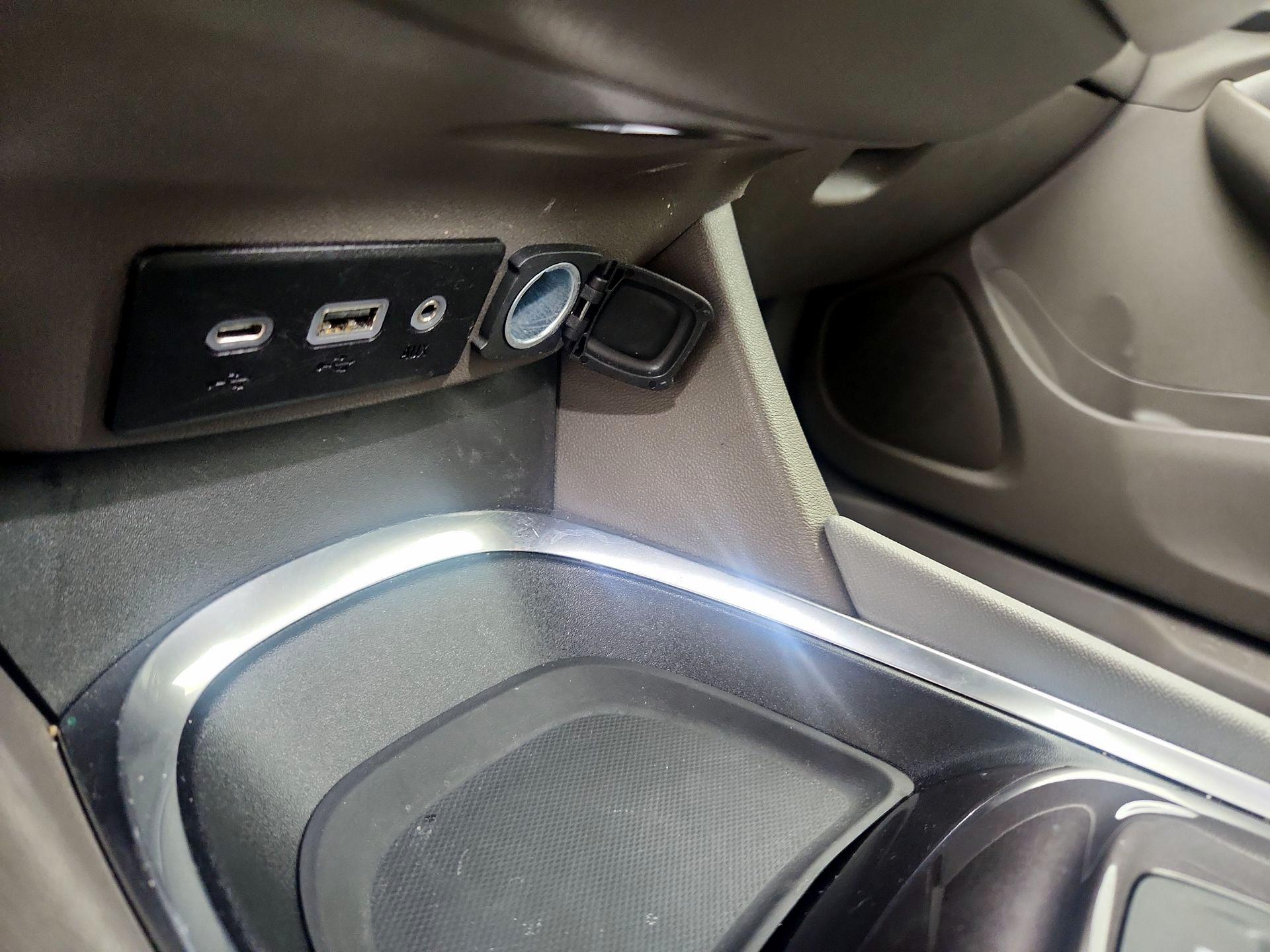 Thumbnail: 2020 Chevrolet Malibu - 18