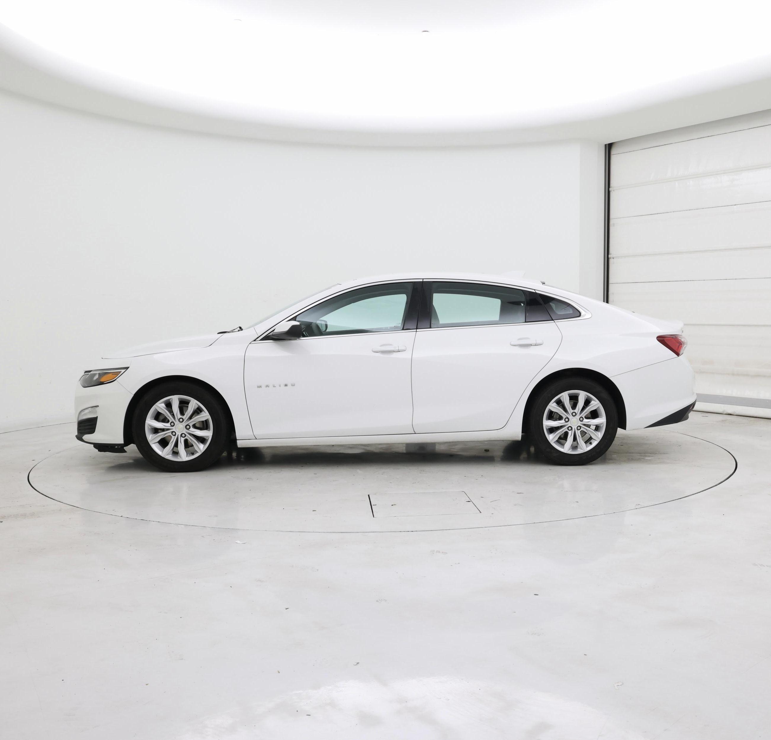 Thumbnail: 2020 Chevrolet Malibu - 3