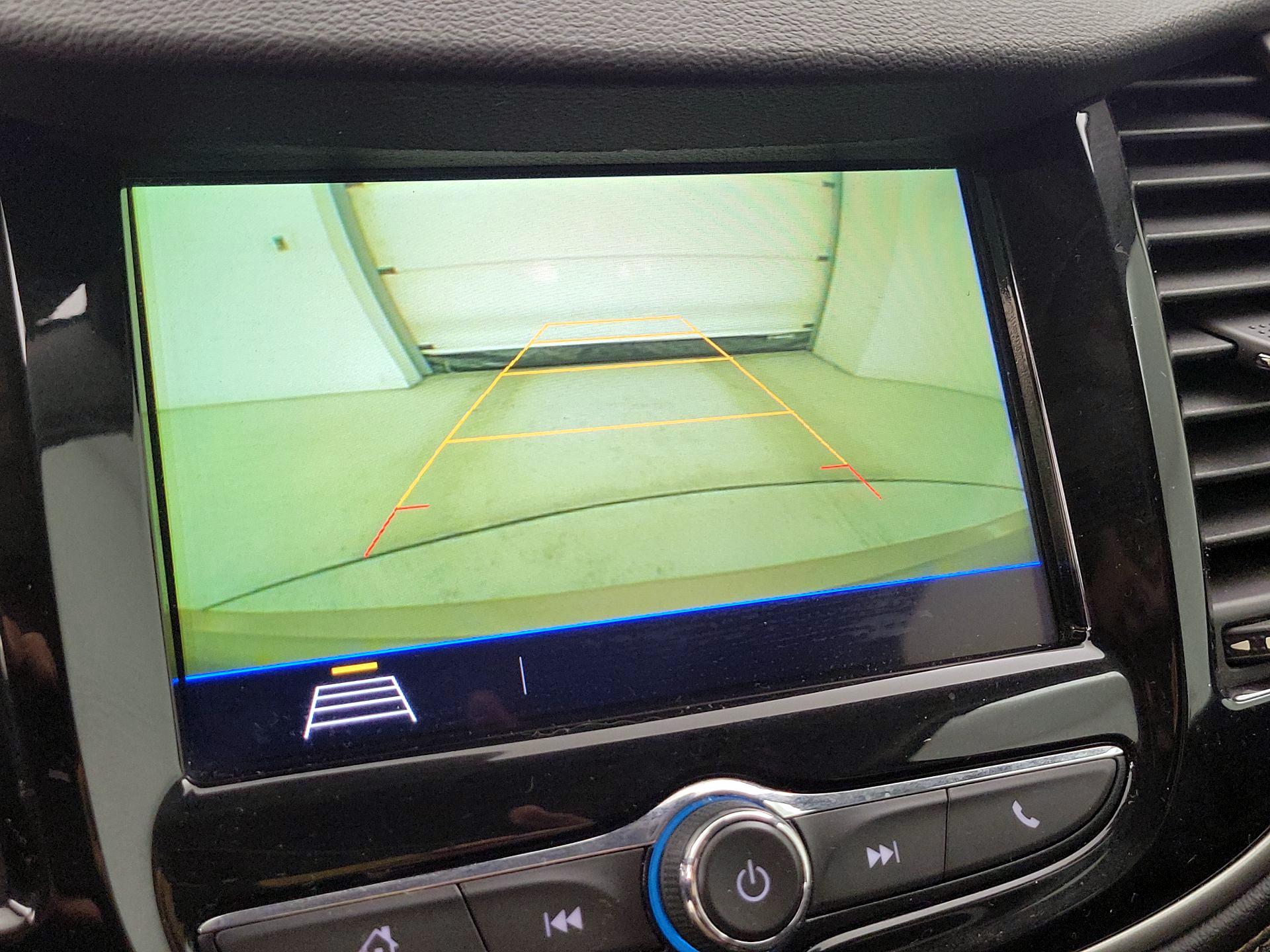 Thumbnail: 2018 Chevrolet Trax - 14