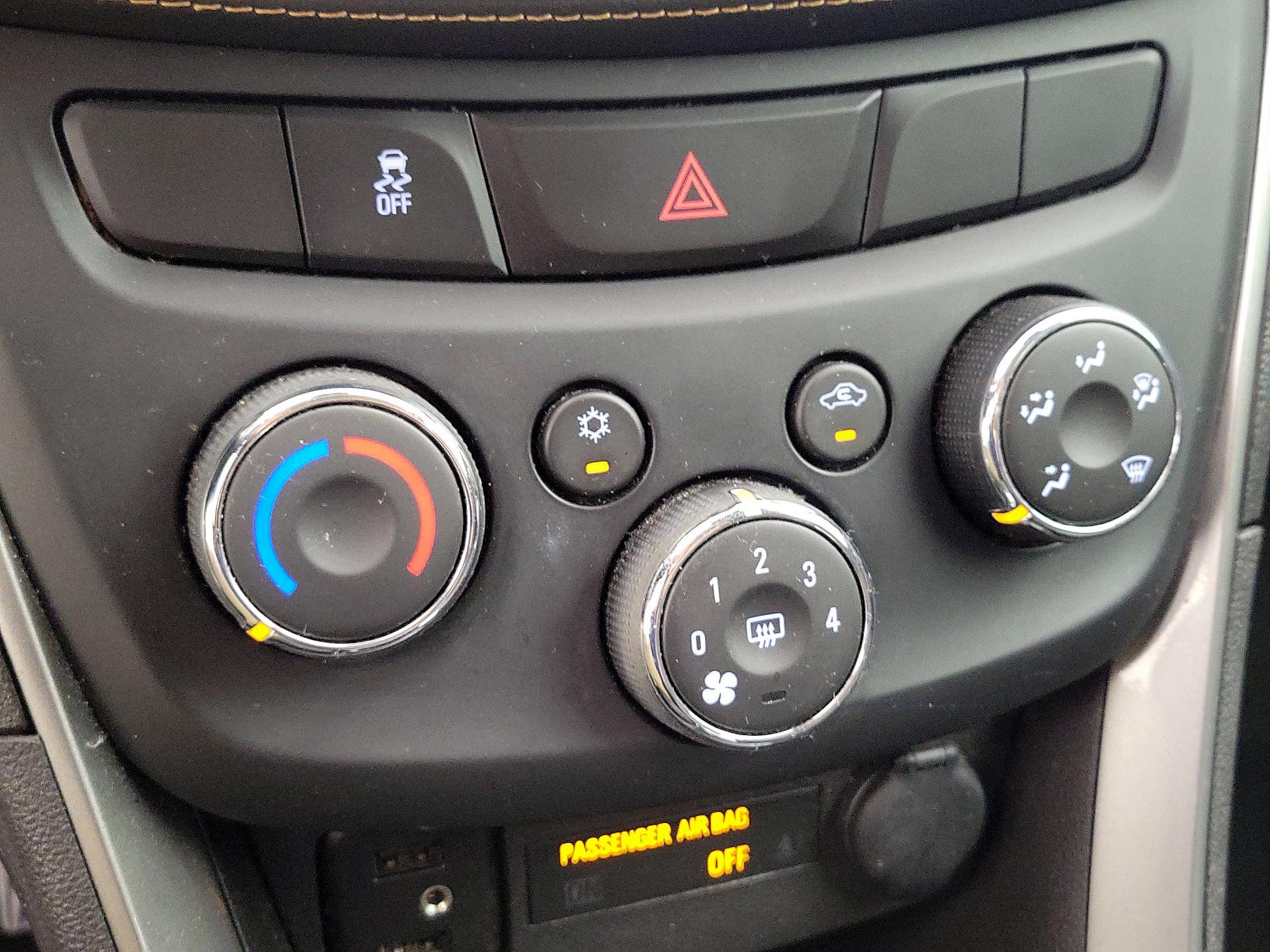 Thumbnail: 2018 Chevrolet Trax - 16