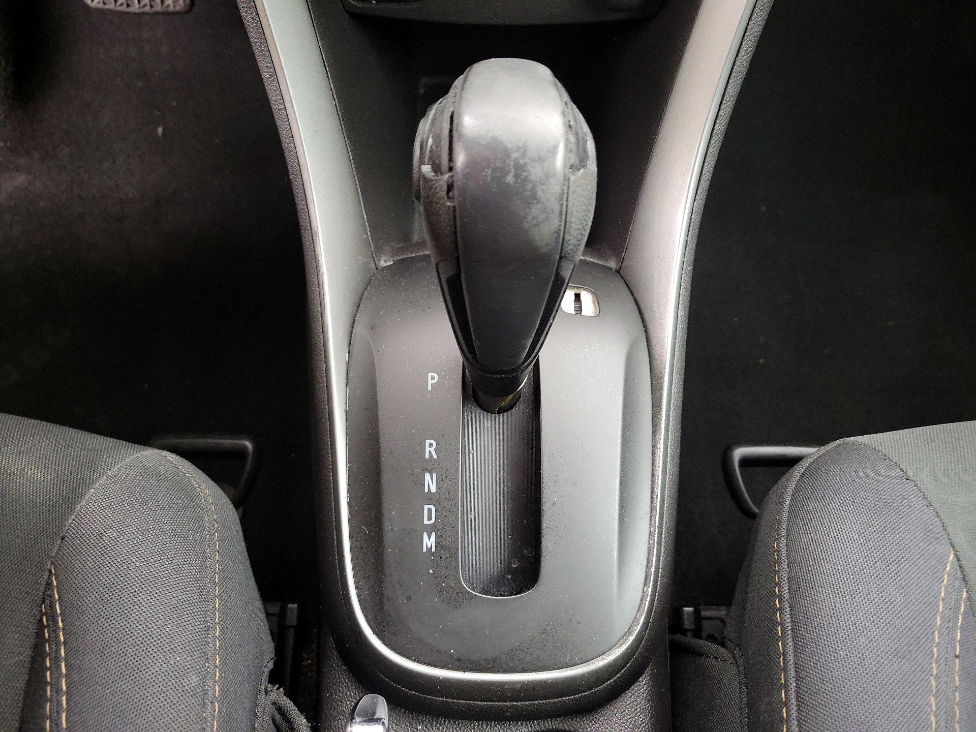 Thumbnail: 2018 Chevrolet Trax - 17