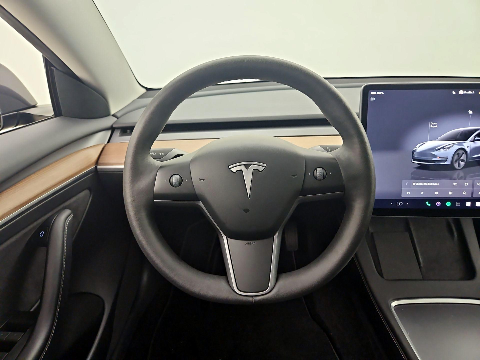 Thumbnail: 2023 Tesla Model 3 - 10