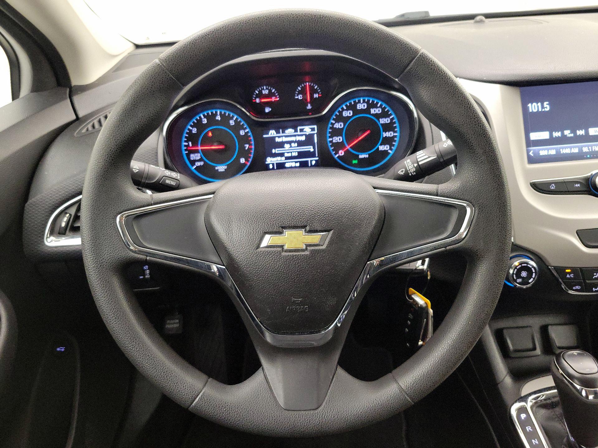 Thumbnail: 2018 Chevrolet Cruze - 10