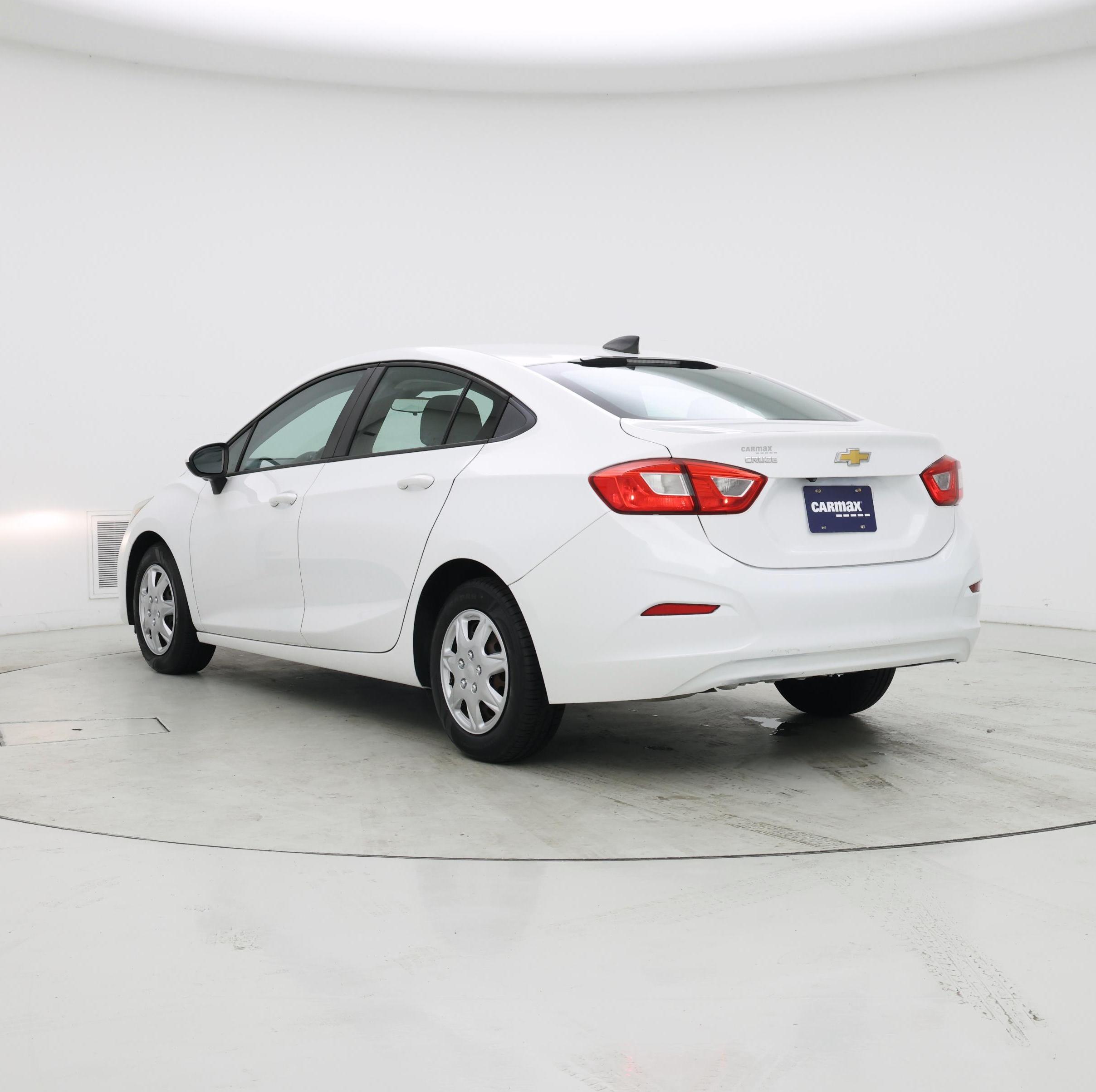 Thumbnail: 2018 Chevrolet Cruze - 2