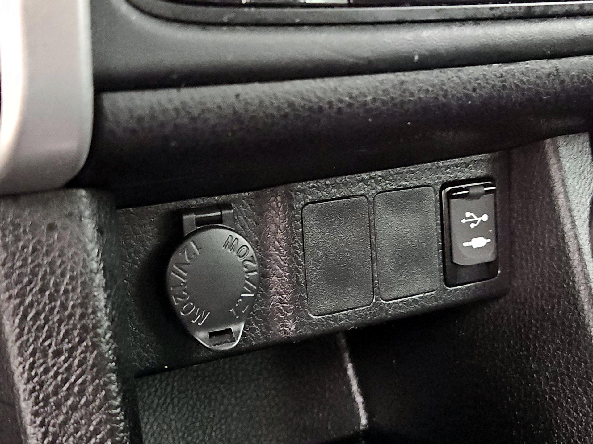 Thumbnail: 2019 Toyota Corolla - 18