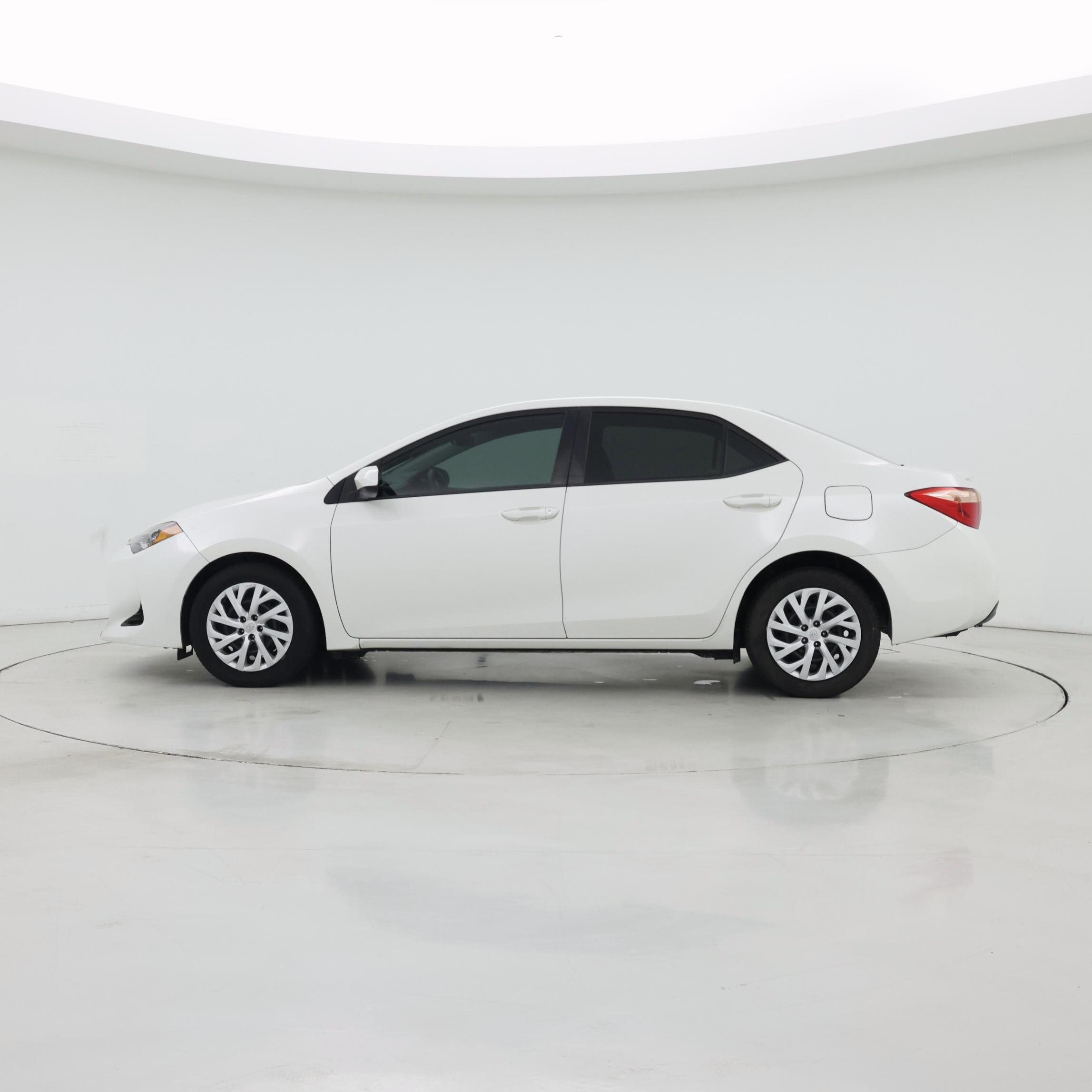 Thumbnail: 2019 Toyota Corolla - 3