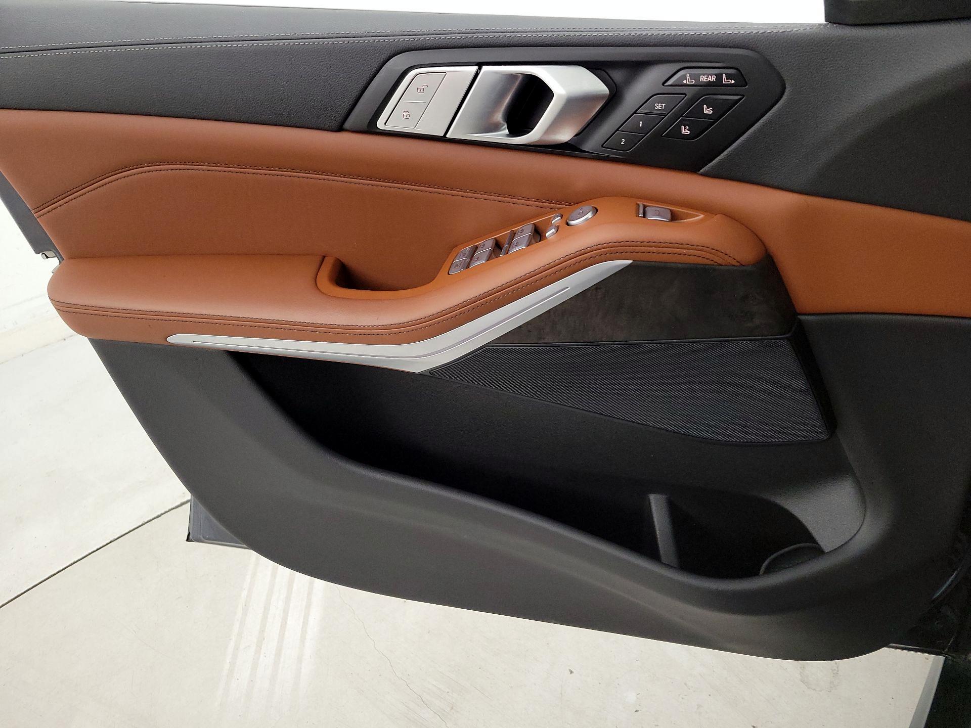 Thumbnail: 2022 BMW X7 - 12