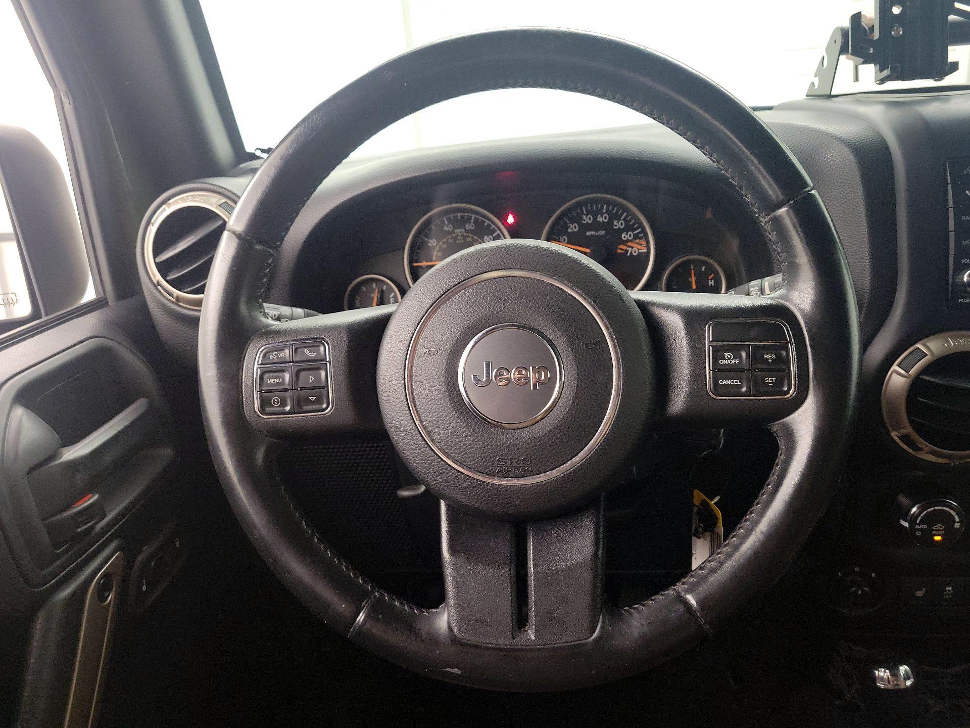Thumbnail: 2016 Jeep Wrangler - 10