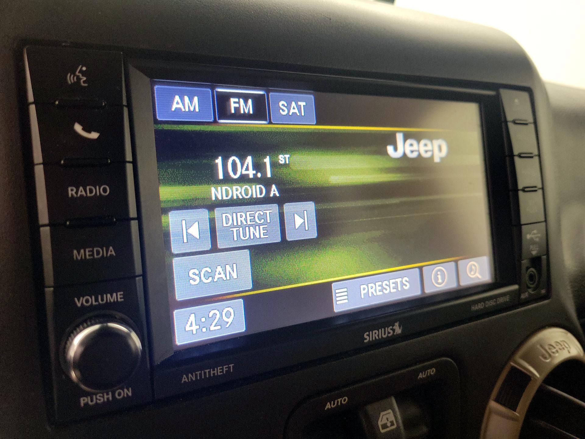 Thumbnail: 2016 Jeep Wrangler - 13