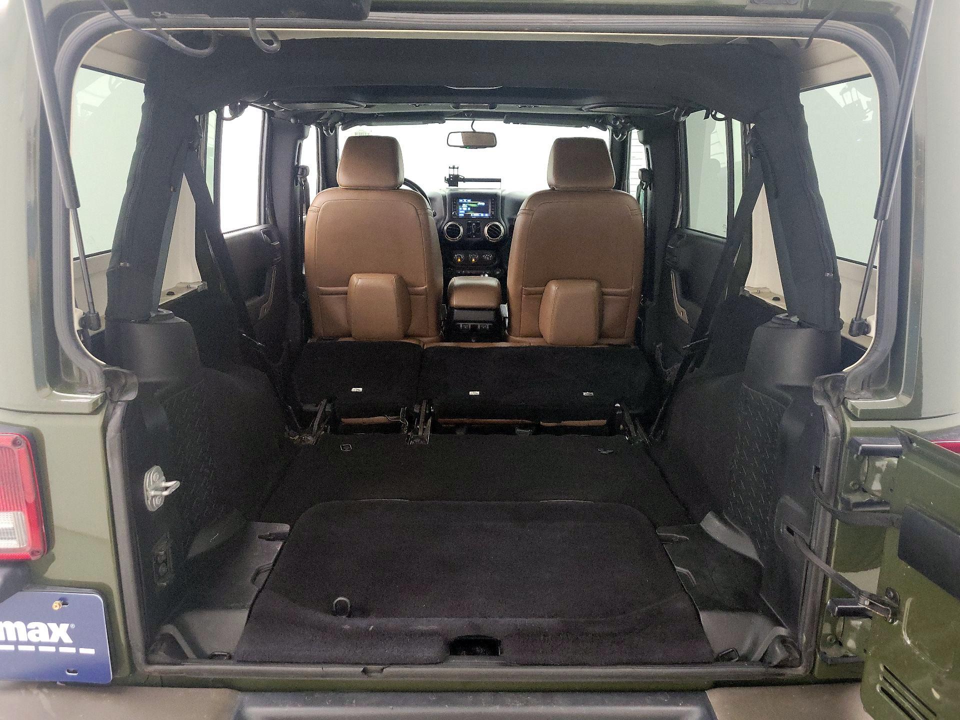 Thumbnail: 2016 Jeep Wrangler - 18