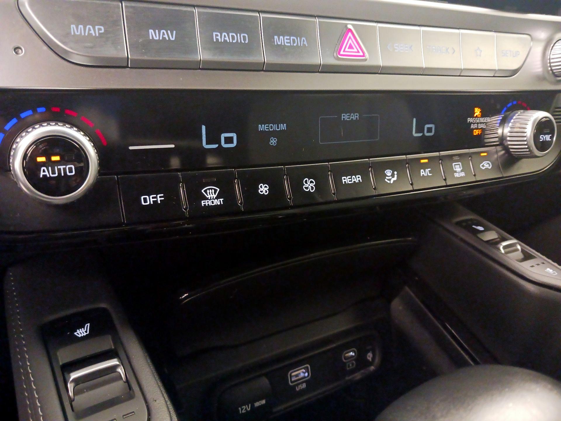 Thumbnail: 2023 Kia Telluride - 17