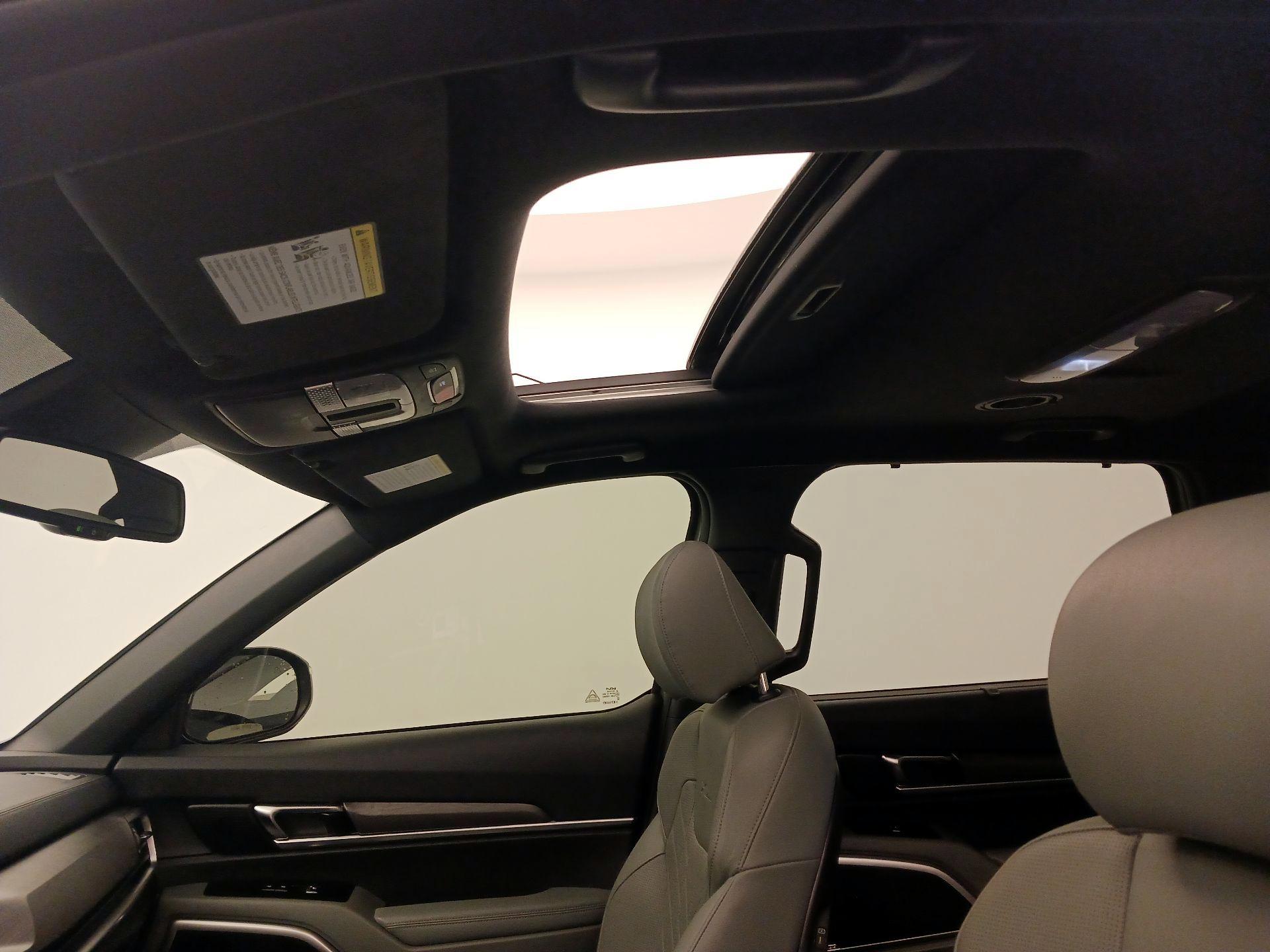 Thumbnail: 2023 Kia Telluride - 20