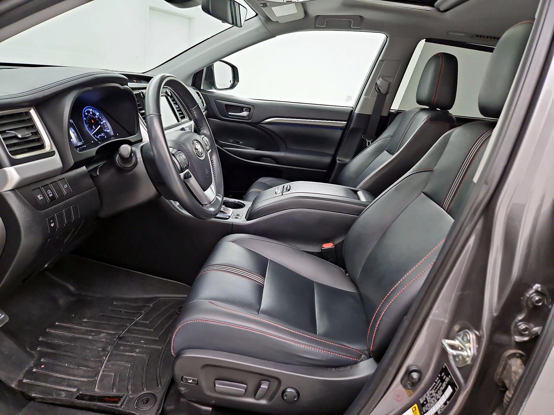 Thumbnail: 2019 Toyota Highlander - 11